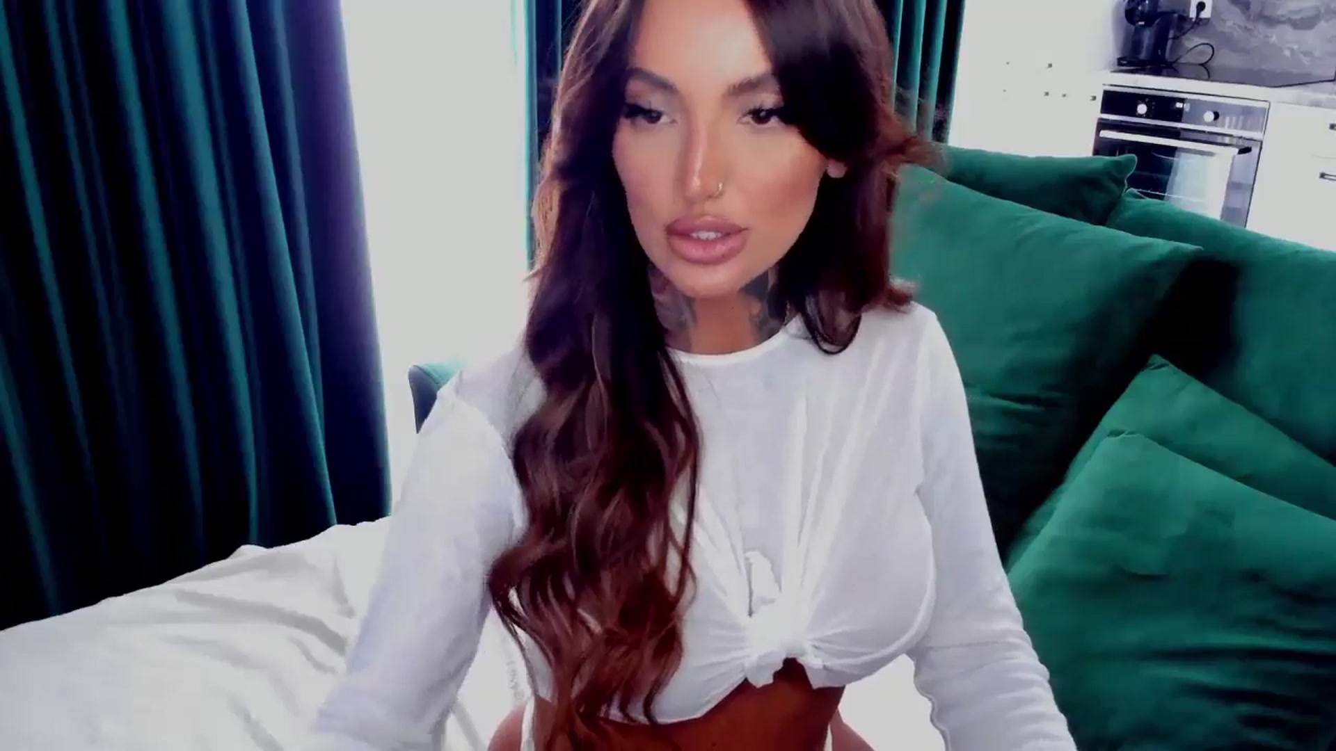Gallery image thumbnail from RoseTatt88's myfreecams stream on, 10/24/2024, 10:09 image 19 of 20