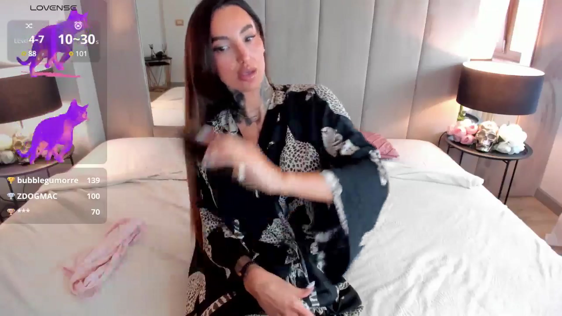 Gallery image thumbnail from RoseTatt88's myfreecams stream on, 04/12/2025, 11:46 image 6 of 20