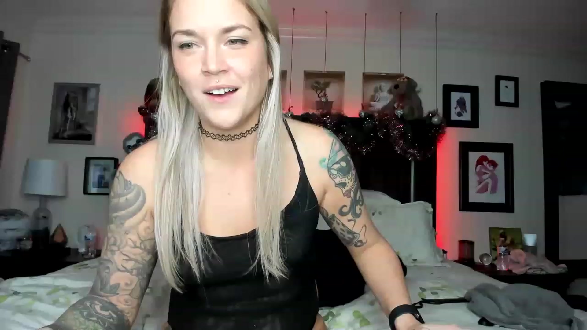Gallery image thumbnail from Rose_Kitten's myfreecams stream on, 12/03/2022, 02:57 image 19 of 20