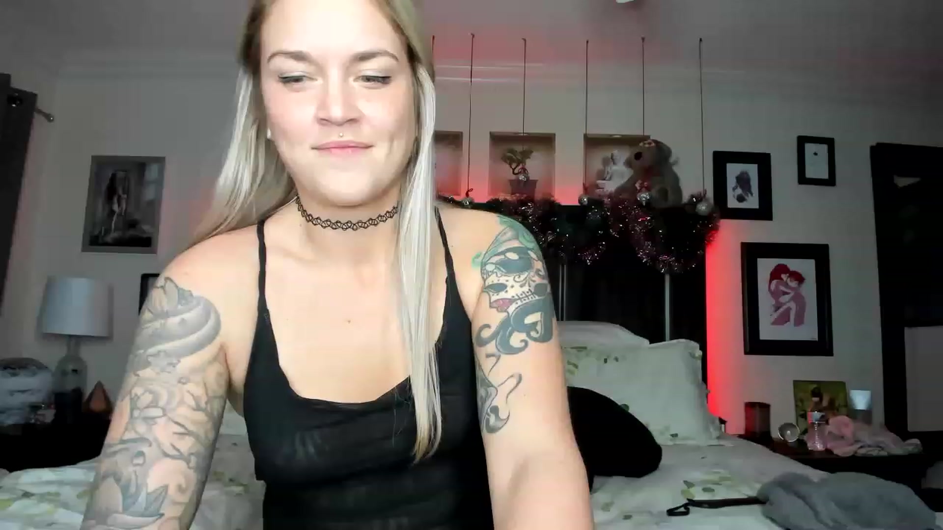 Gallery image thumbnail from Rose_Kitten's myfreecams stream on, 12/03/2022, 02:57 image 20 of 20