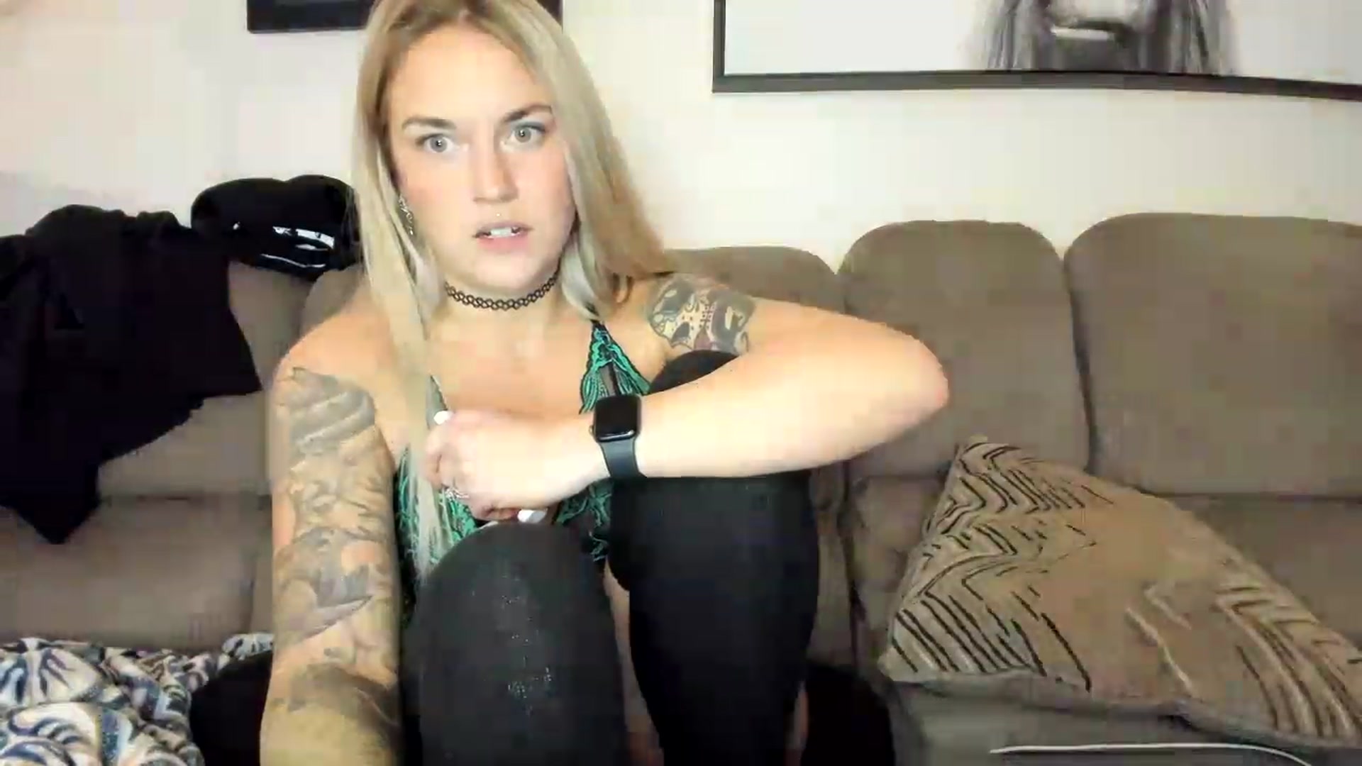 Gallery image thumbnail from Rose_Kitten's myfreecams stream on, 12/06/2022, 03:23 image 16 of 20
