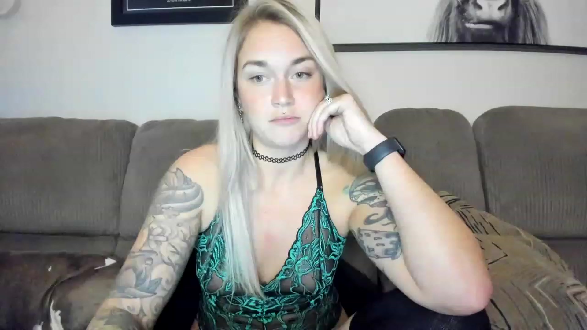 Gallery image thumbnail from Rose_Kitten's myfreecams stream on, 12/06/2022, 03:23 image 4 of 20