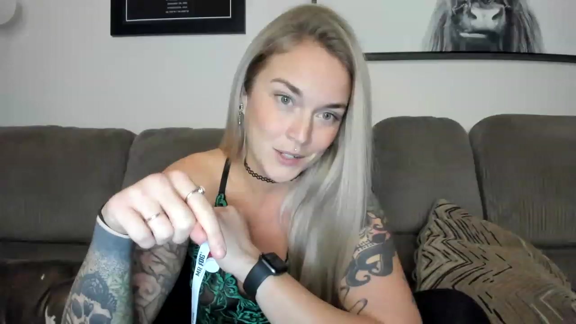 Gallery image thumbnail from Rose_Kitten's myfreecams stream on, 12/06/2022, 03:23 image 2 of 20