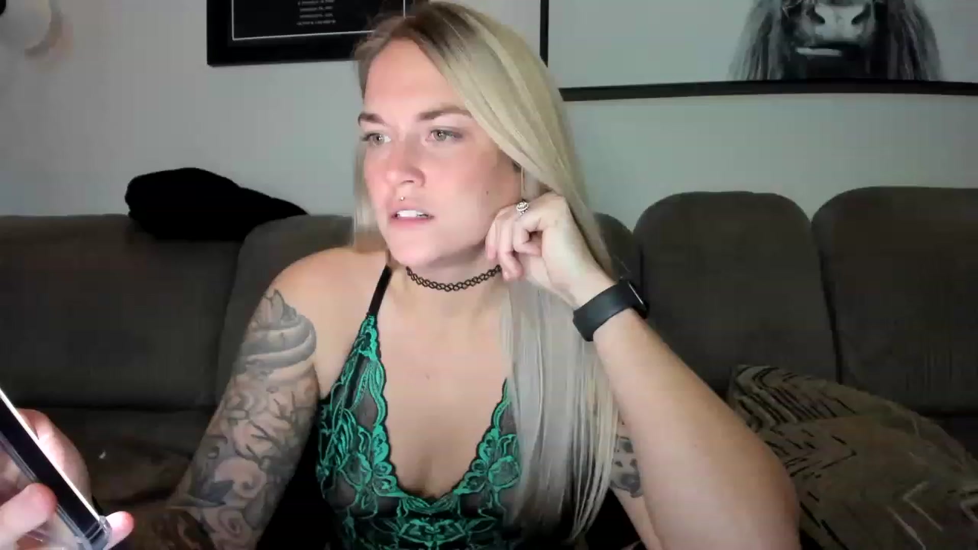 Gallery image thumbnail from Rose_Kitten's myfreecams stream on, 12/06/2022, 03:23 image 9 of 20