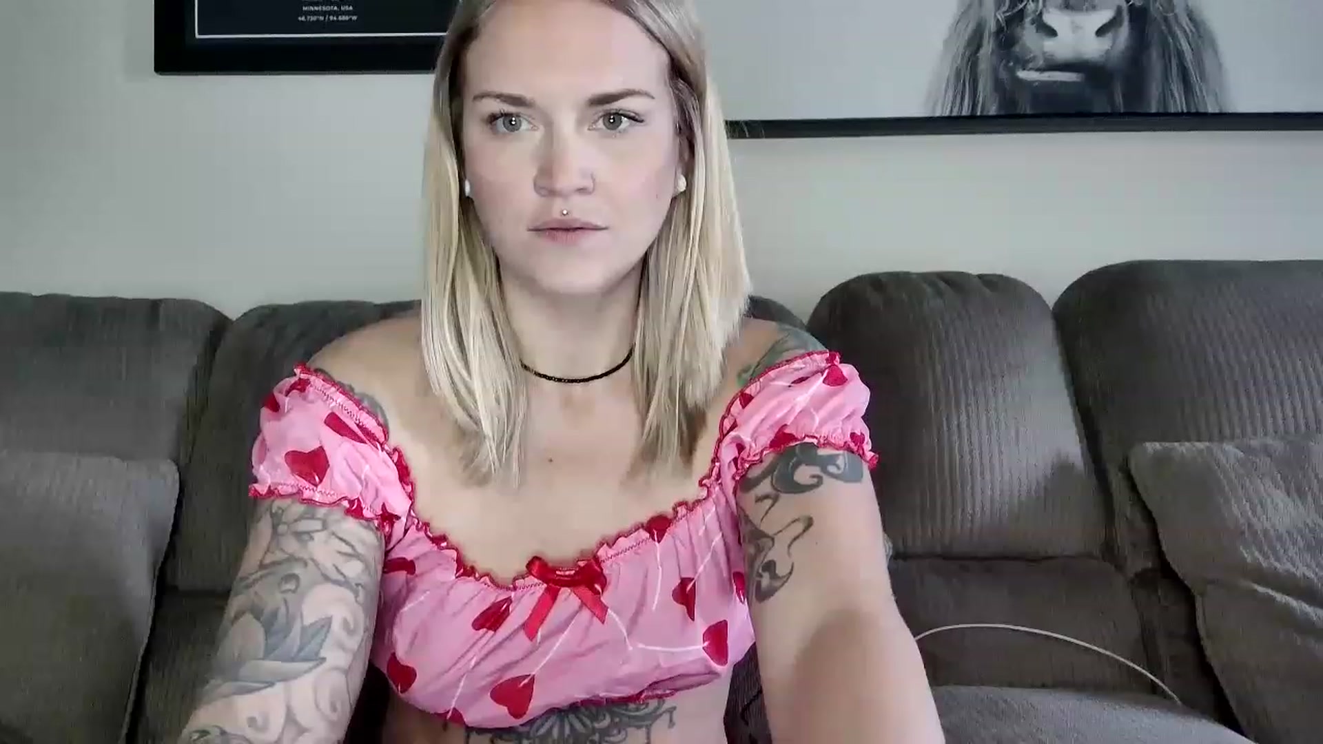 Gallery image thumbnail from Rose_Kitten's myfreecams stream on, 02/14/2023, 19:57 image 17 of 20