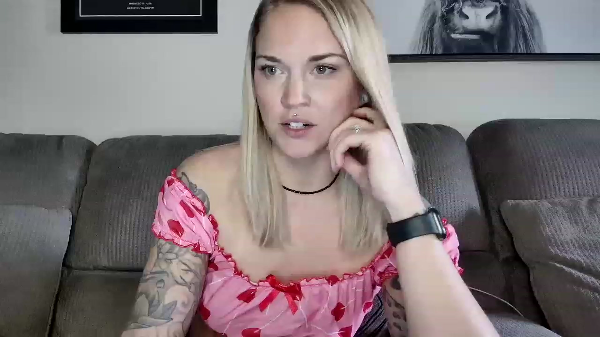 Gallery image thumbnail from Rose_Kitten's myfreecams stream on, 02/14/2023, 19:57 image 11 of 20