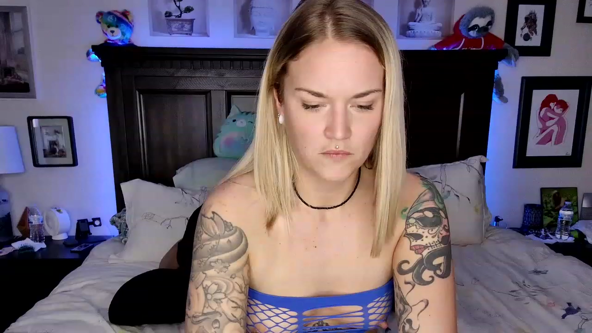 Gallery image thumbnail from Rose_Kitten's myfreecams stream on, 02/17/2023, 02:56 image 14 of 20