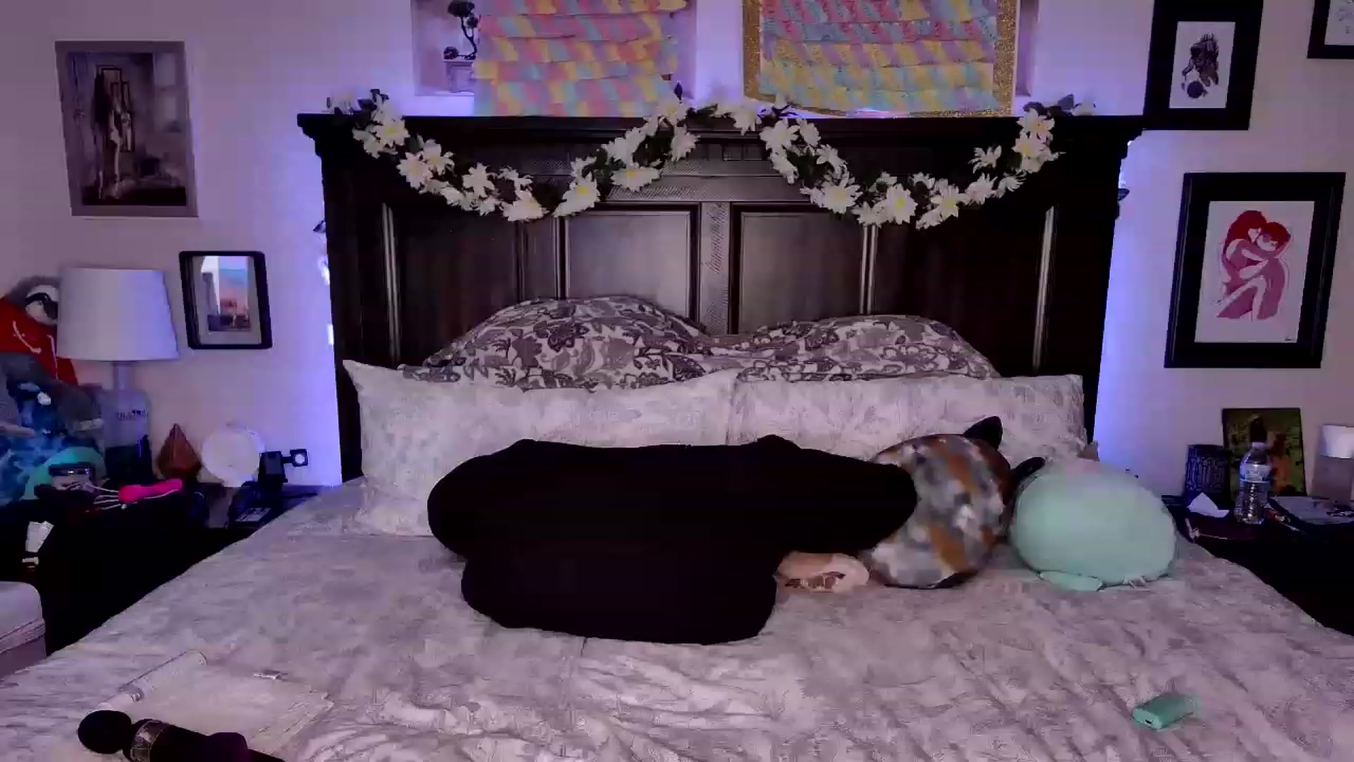 Gallery image thumbnail from Rose_Kitten's myfreecams stream on, 03/23/2023, 02:22 image 14 of 20