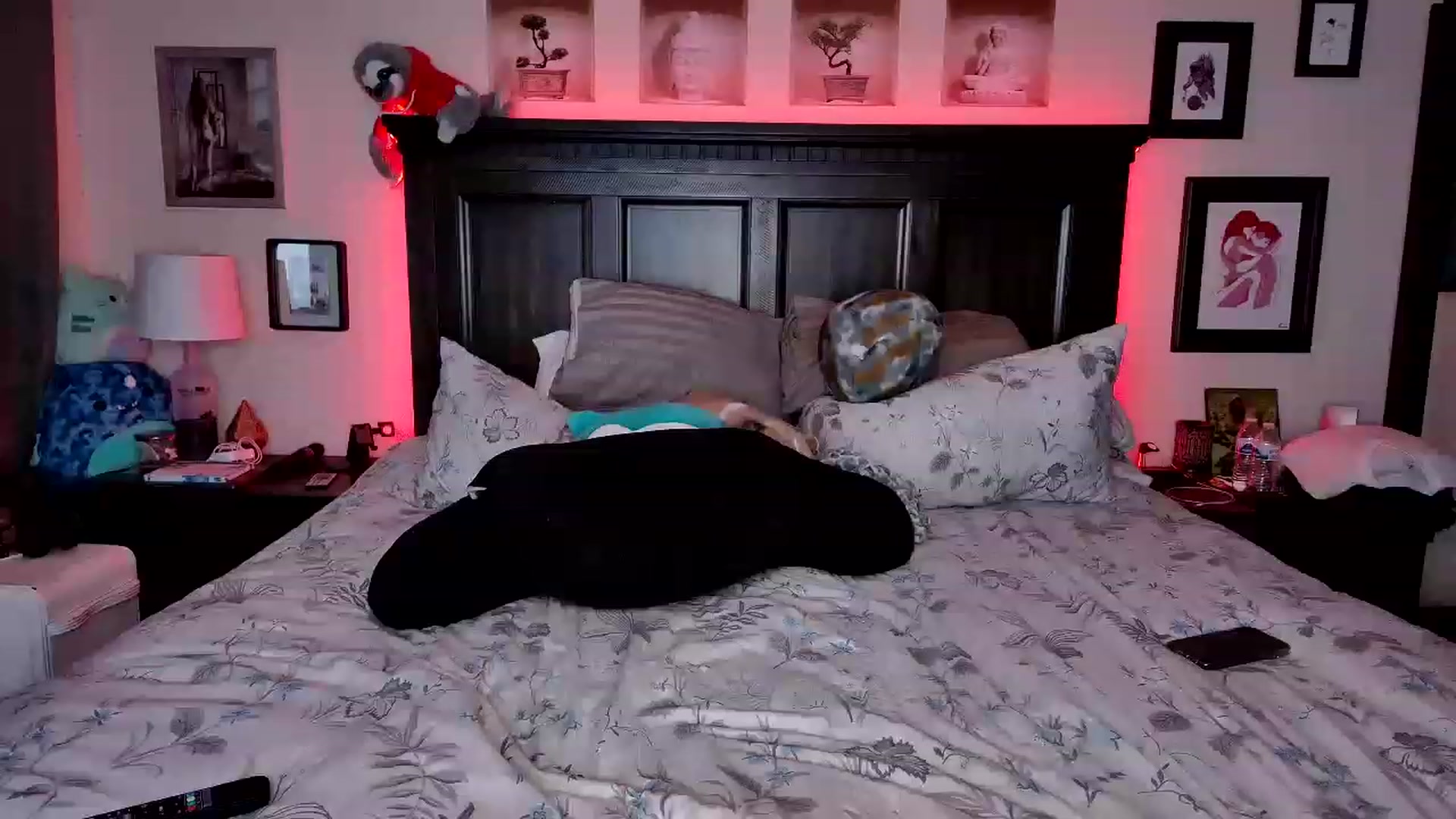 Gallery image thumbnail from Rose_Kitten's myfreecams stream on, 08/03/2023, 03:22 image 11 of 20