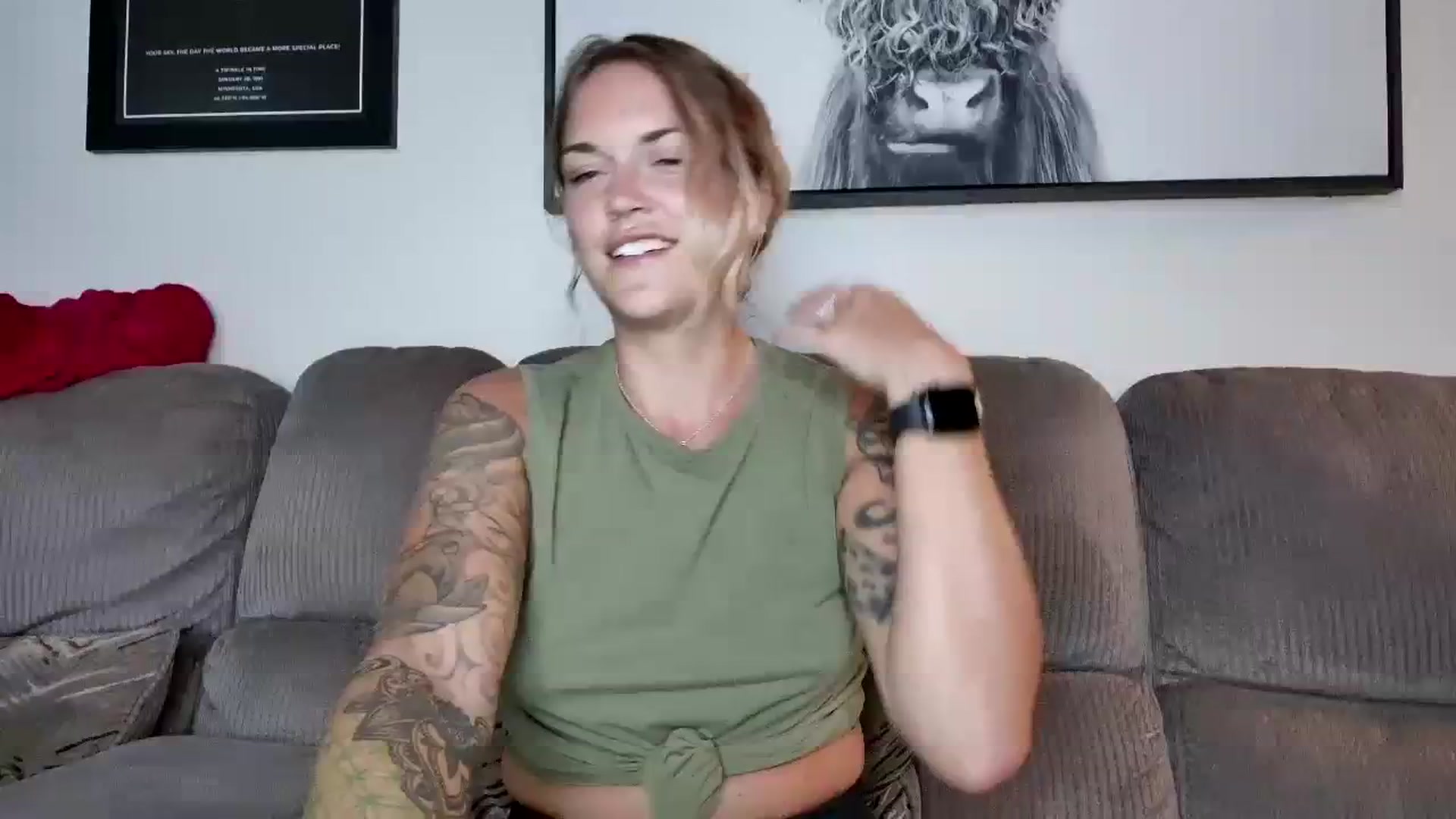 Gallery image thumbnail from Rose_Kitten's myfreecams stream on, 08/12/2023, 01:20 image 11 of 20