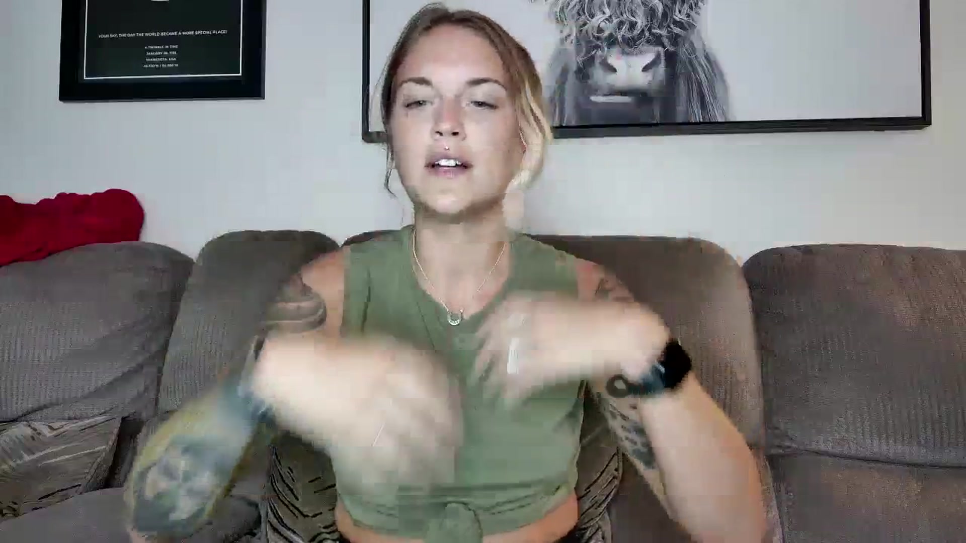 Gallery image thumbnail from Rose_Kitten's myfreecams stream on, 08/12/2023, 01:20 image 9 of 20