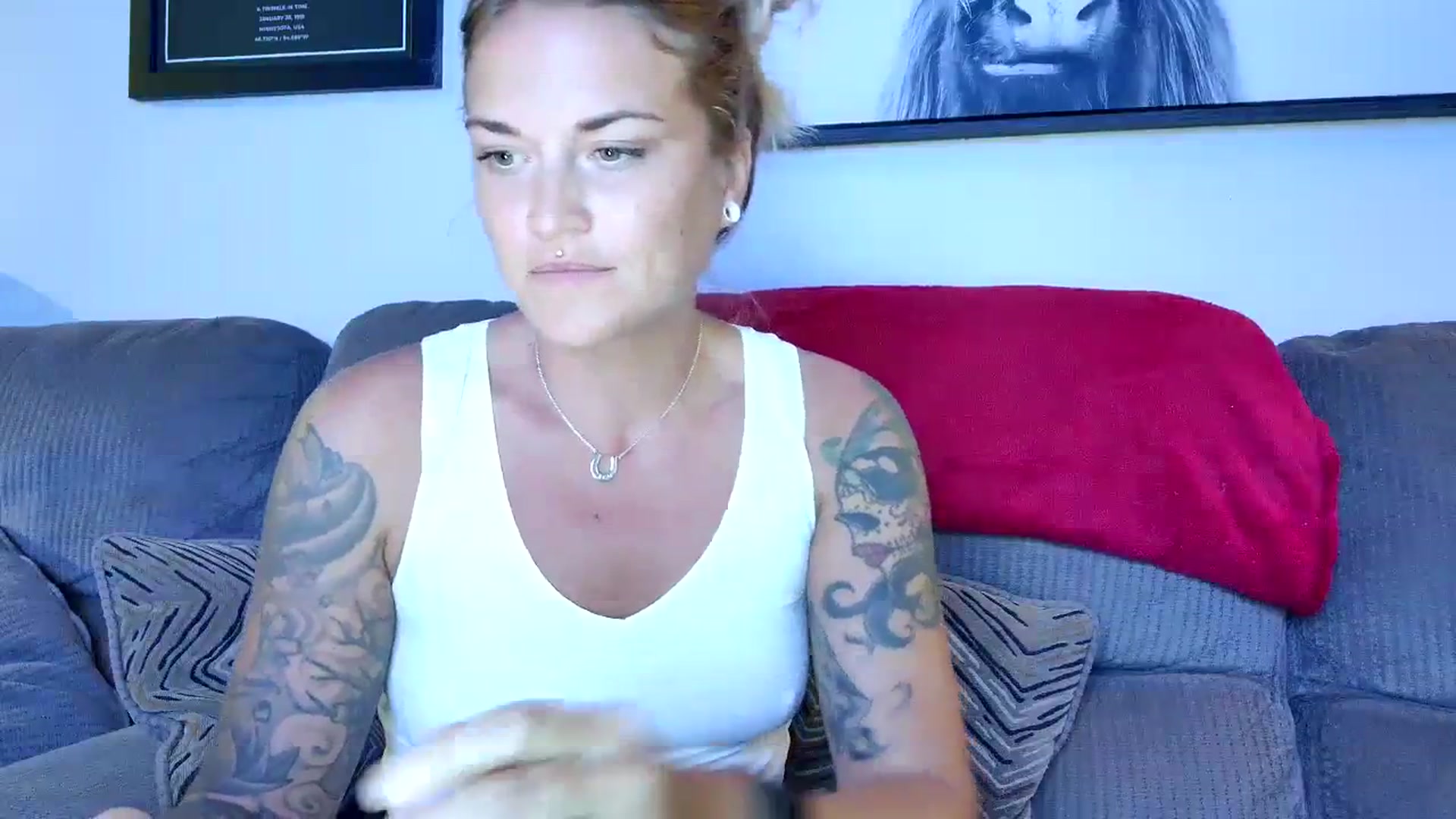 Gallery image thumbnail from Rose_Kitten's myfreecams stream on, 08/15/2023, 01:11 image 8 of 20