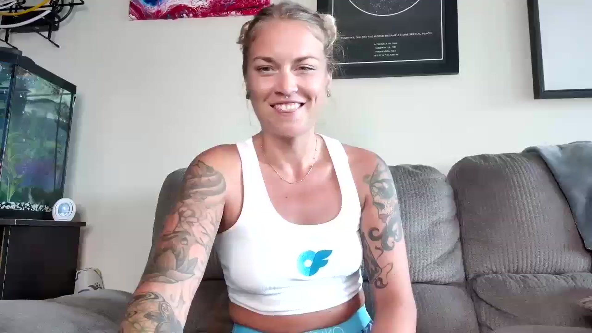 Gallery image thumbnail from Rose_Kitten's myfreecams stream on, 08/23/2023, 22:05 image 9 of 20