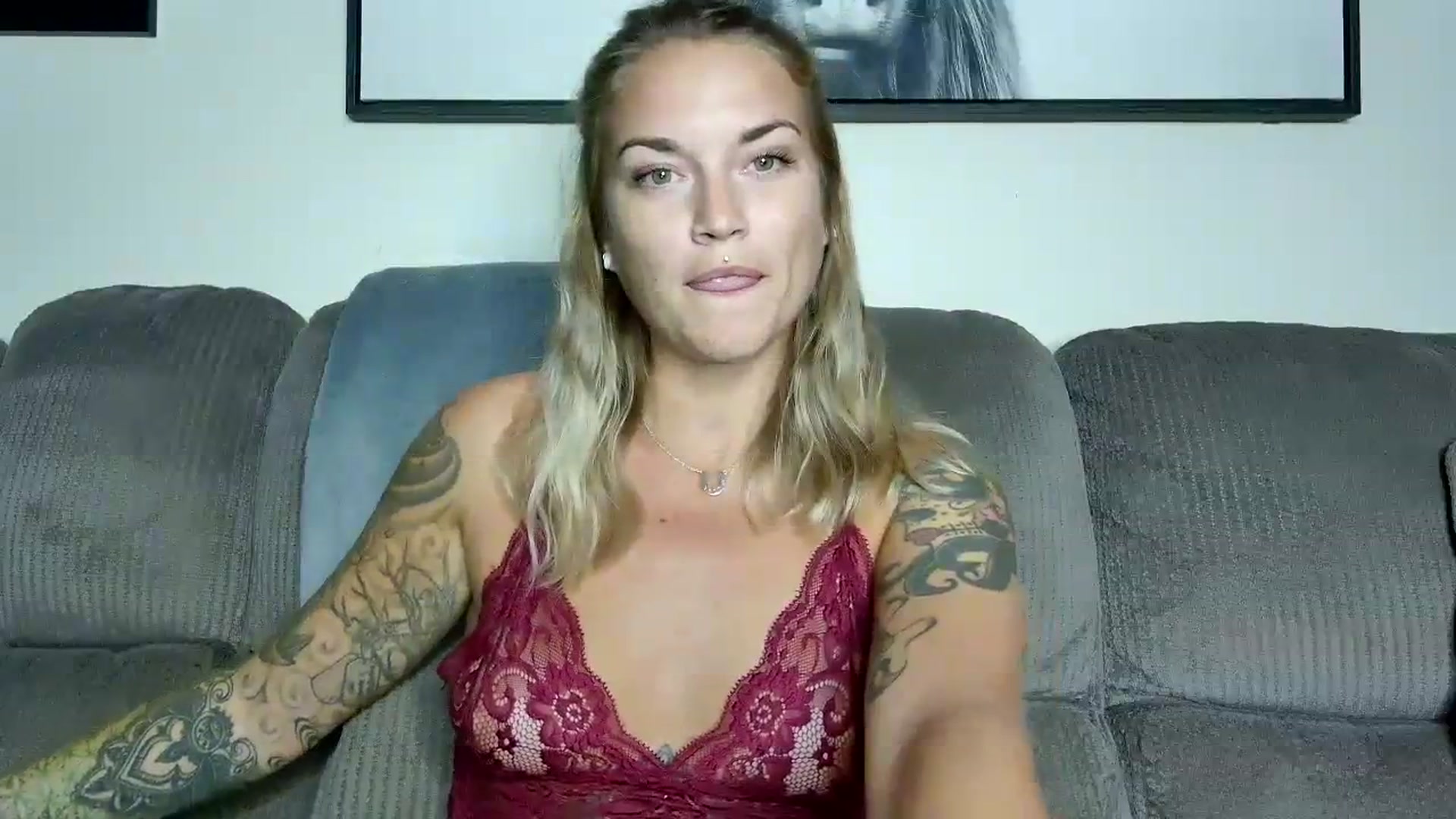 Gallery image thumbnail from Rose_Kitten's myfreecams stream on, 09/19/2023, 24:01 image 19 of 20