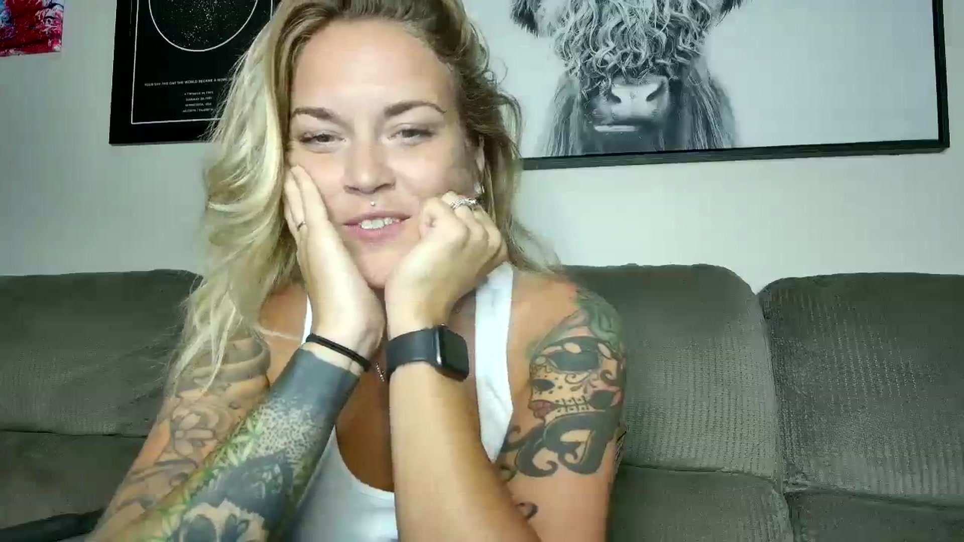 Gallery image thumbnail from Rose_Kitten's myfreecams stream on, 09/20/2023, 01:49 image 19 of 20