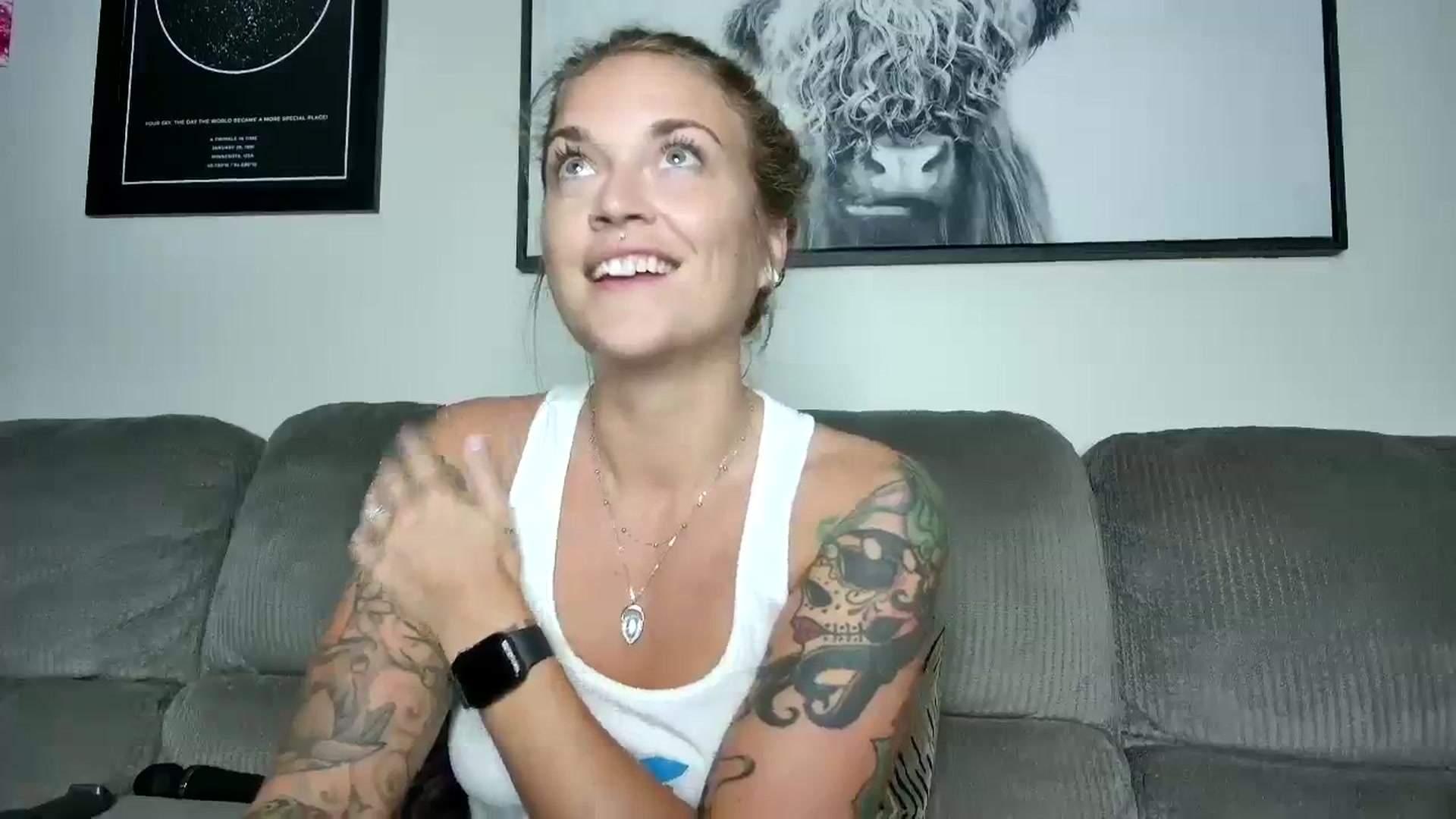 Gallery image thumbnail from Rose_Kitten's myfreecams stream on, 09/20/2023, 01:49 image 5 of 20