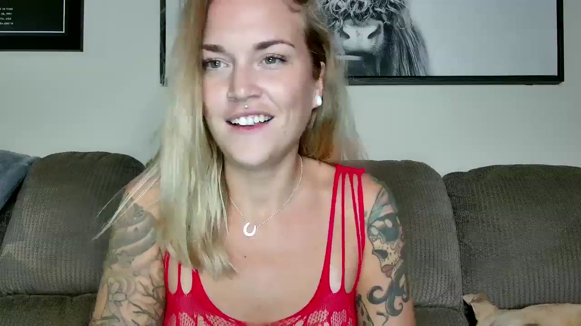 Gallery image thumbnail from Rose_Kitten's myfreecams stream on, 10/05/2023, 01:28 image 3 of 20