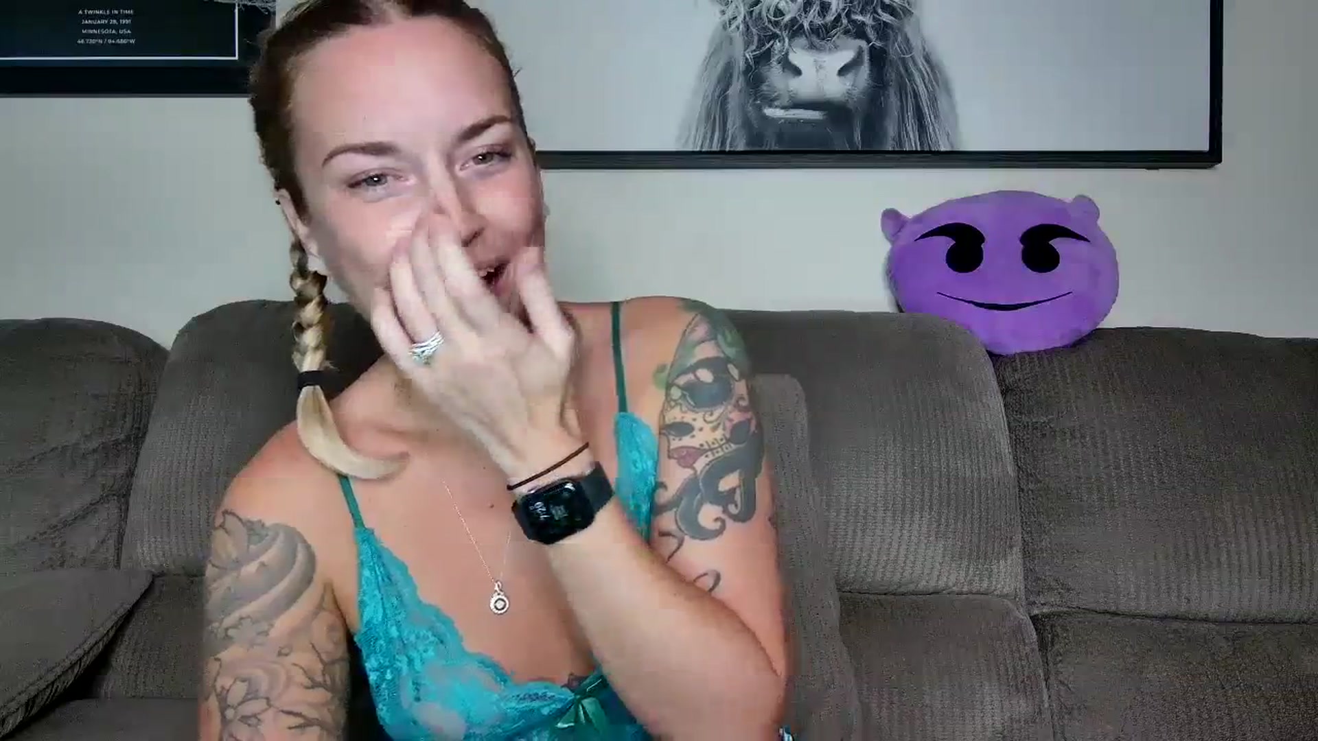 Gallery image thumbnail from Rose_Kitten's myfreecams stream on, 10/18/2023, 01:06 image 4 of 20