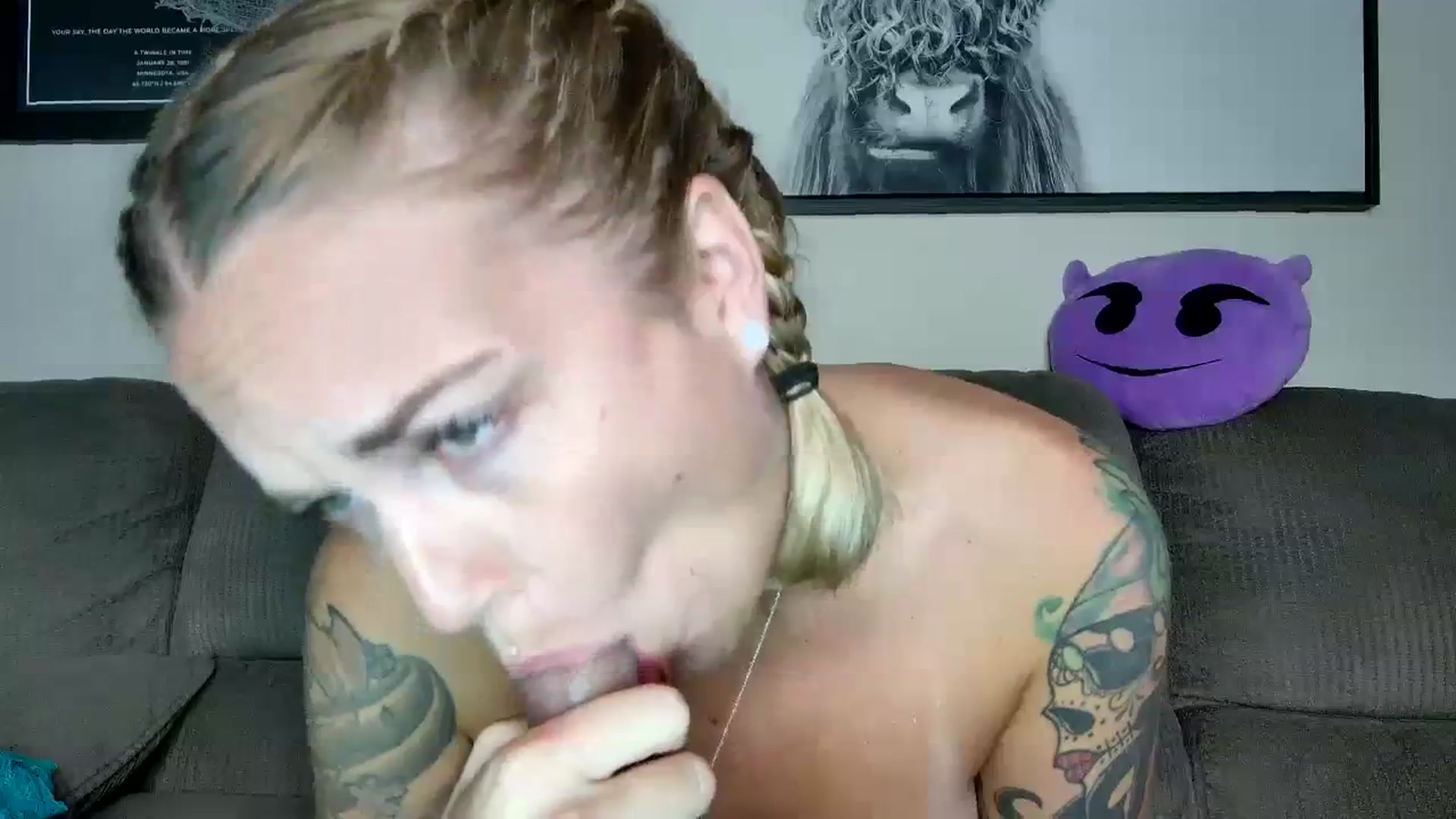 Gallery image thumbnail from Rose_Kitten's myfreecams stream on, 10/18/2023, 01:06 image 16 of 20