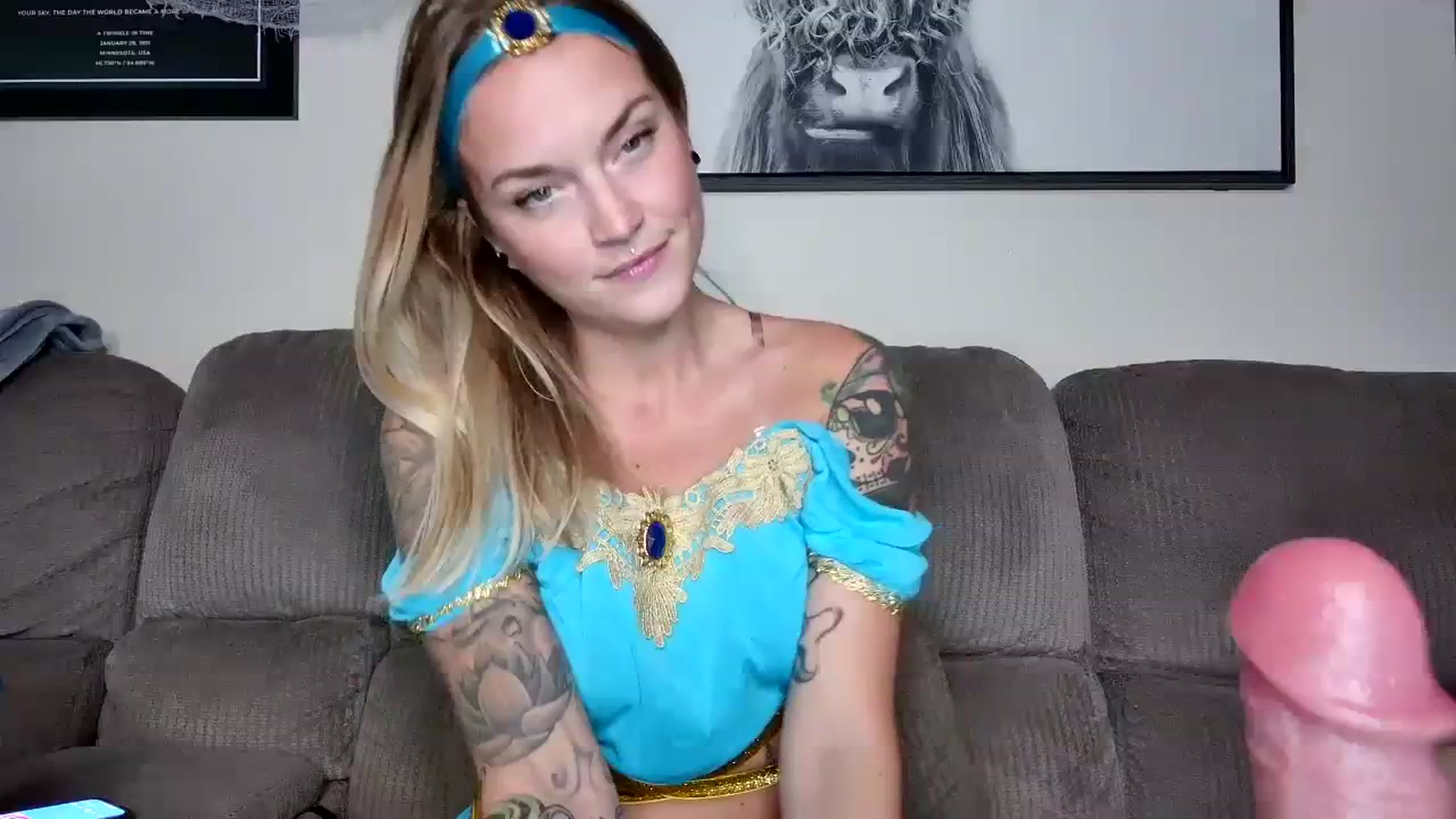 Gallery image thumbnail from Rose_Kitten's myfreecams stream on, 10/23/2023, 23:38 image 11 of 20