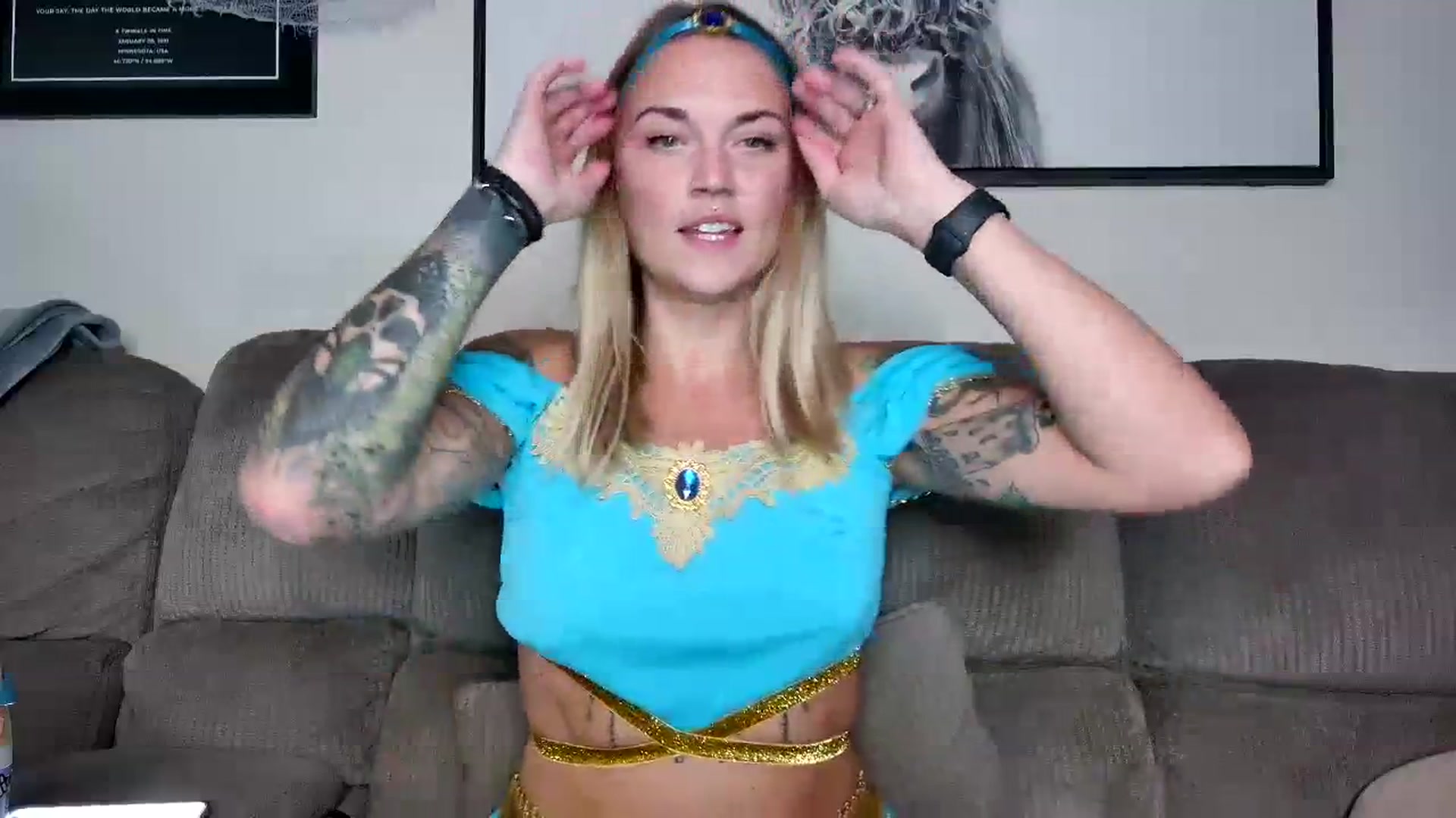 Gallery image thumbnail from Rose_Kitten's myfreecams stream on, 10/23/2023, 23:38 image 4 of 20