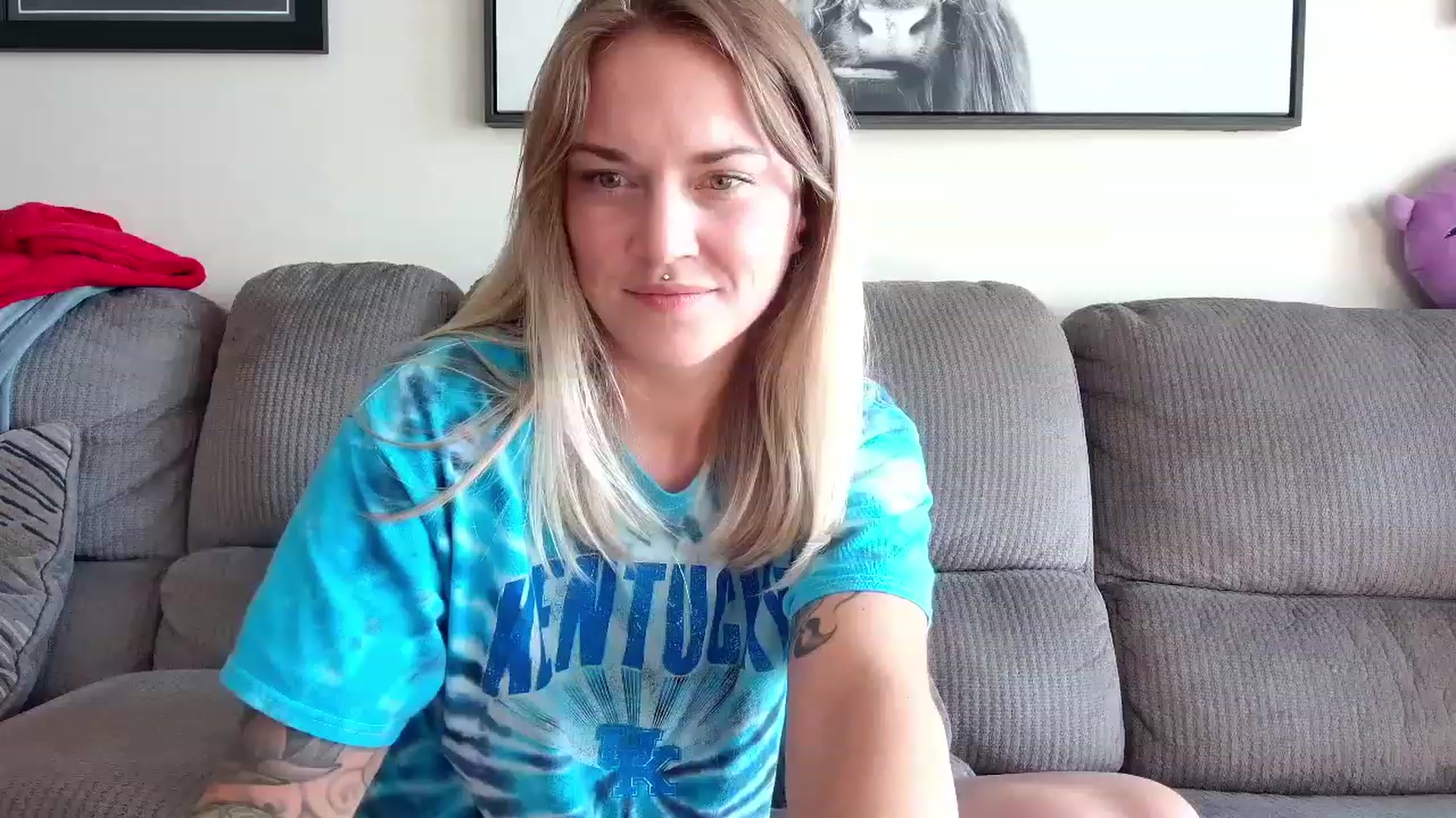 Gallery image thumbnail from Rose_Kitten's myfreecams stream on, 10/25/2023, 20:48 image 8 of 20