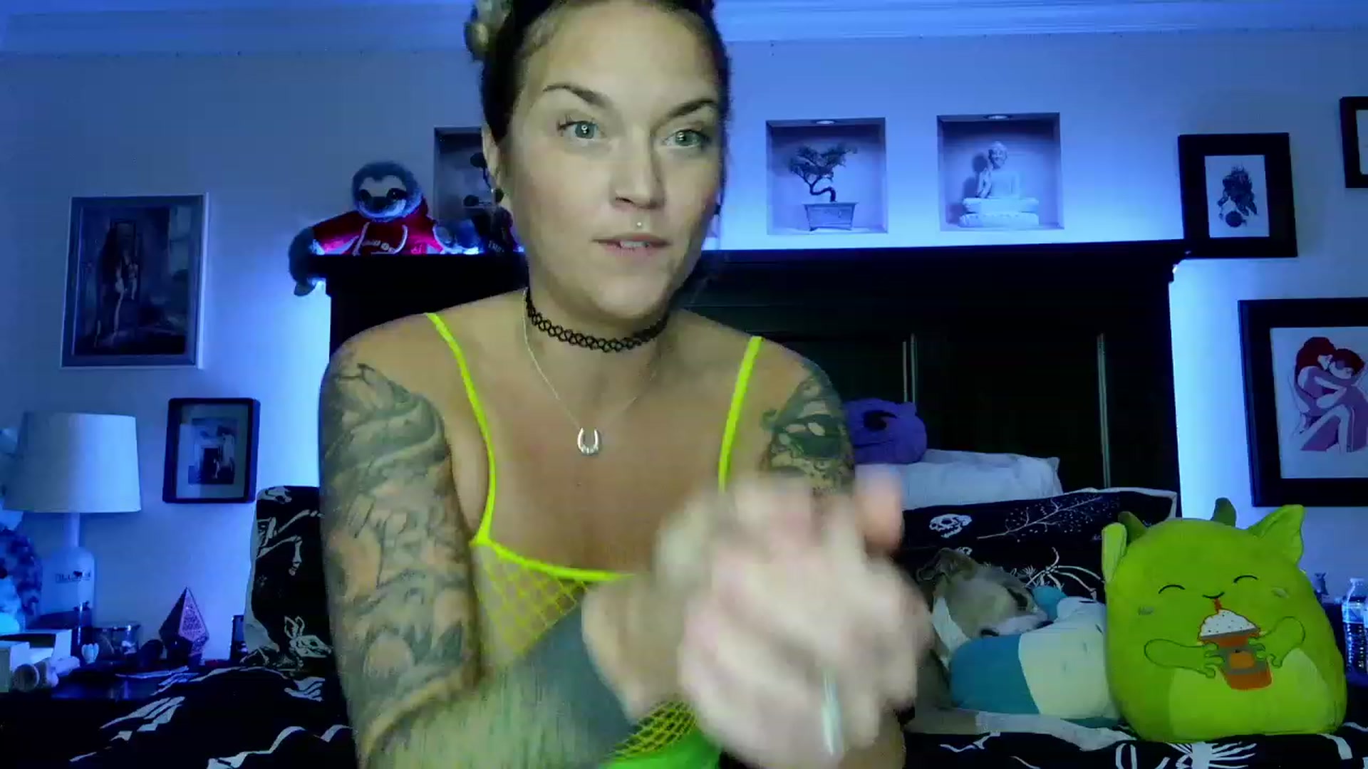 Gallery image thumbnail from Rose_Kitten's myfreecams stream on, 10/31/2023, 24:01 image 11 of 20