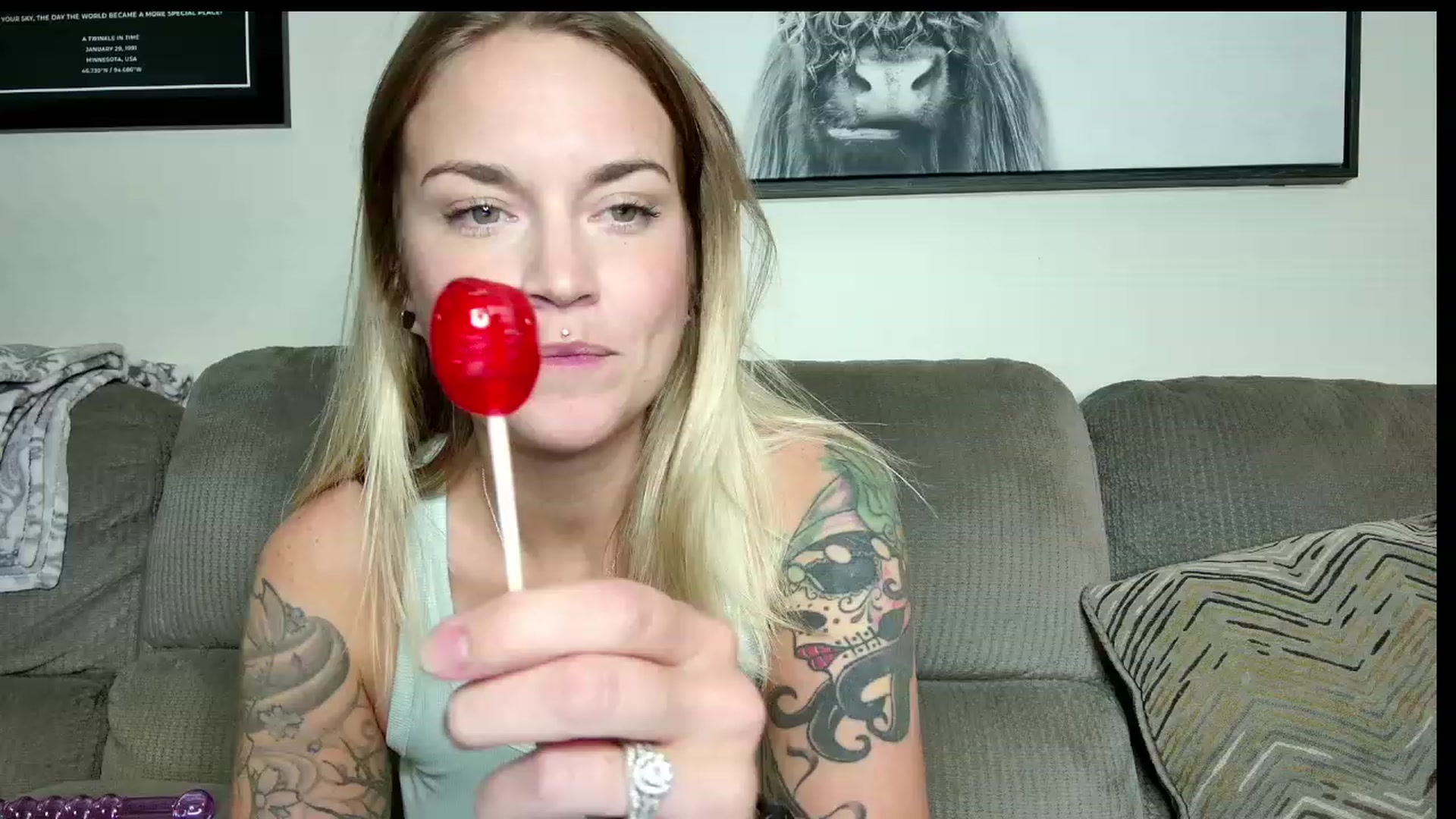 Gallery image thumbnail from Rose_Kitten's myfreecams stream on, 11/04/2023, 01:46 image 11 of 20