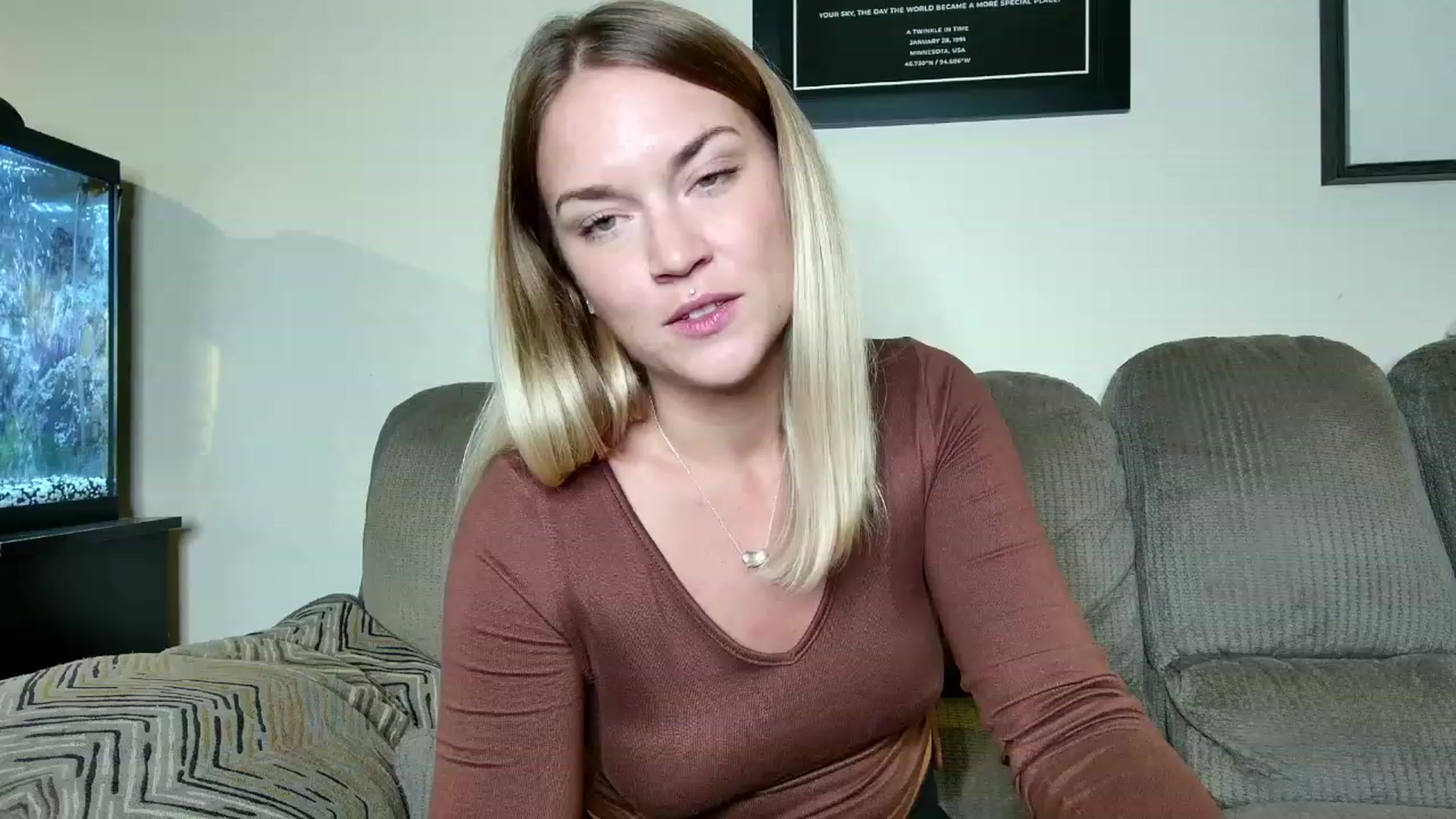 Gallery image thumbnail from Rose_Kitten's myfreecams stream on, 11/14/2023, 01:35 image 2 of 20