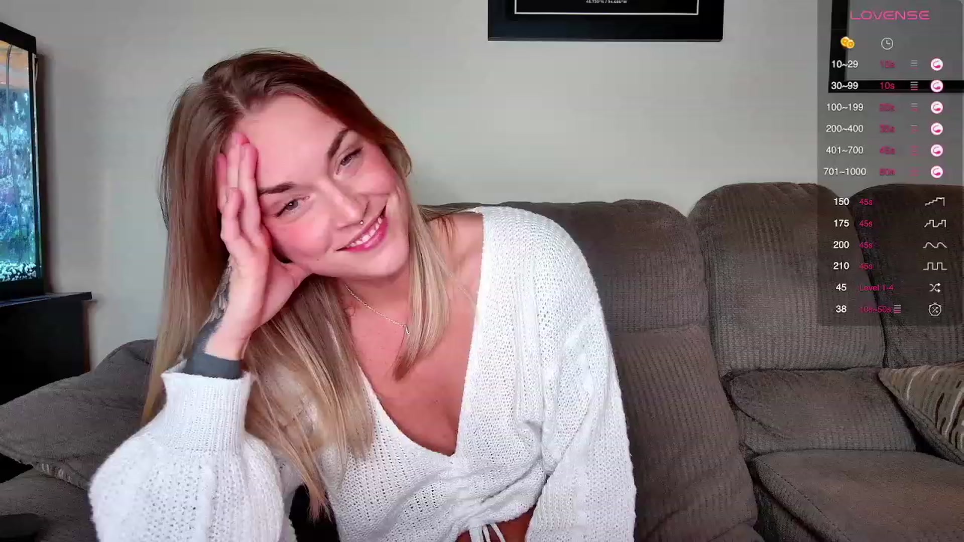 Gallery image thumbnail from Rose_Kitten's myfreecams stream on, 11/29/2023, 02:37 image 5 of 20