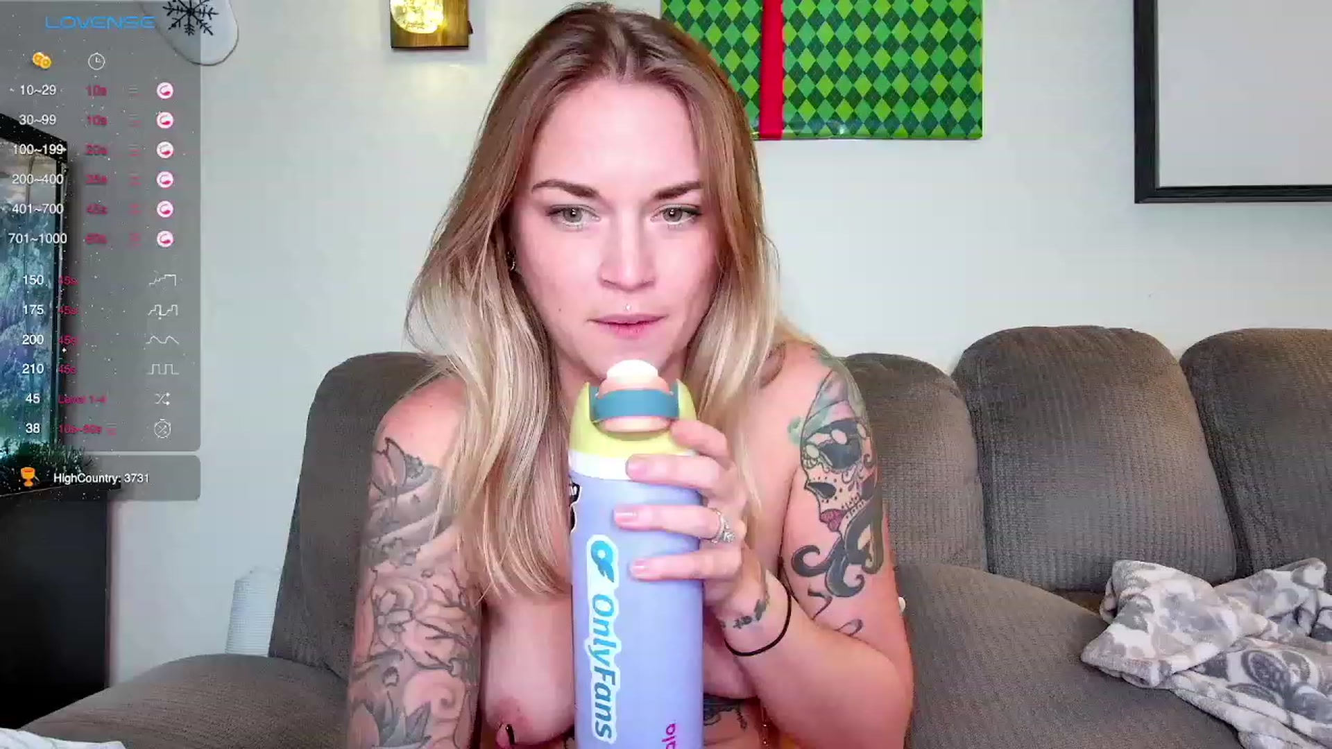 Gallery image thumbnail from Rose_Kitten's myfreecams stream on, 12/05/2023, 02:45 image 17 of 20