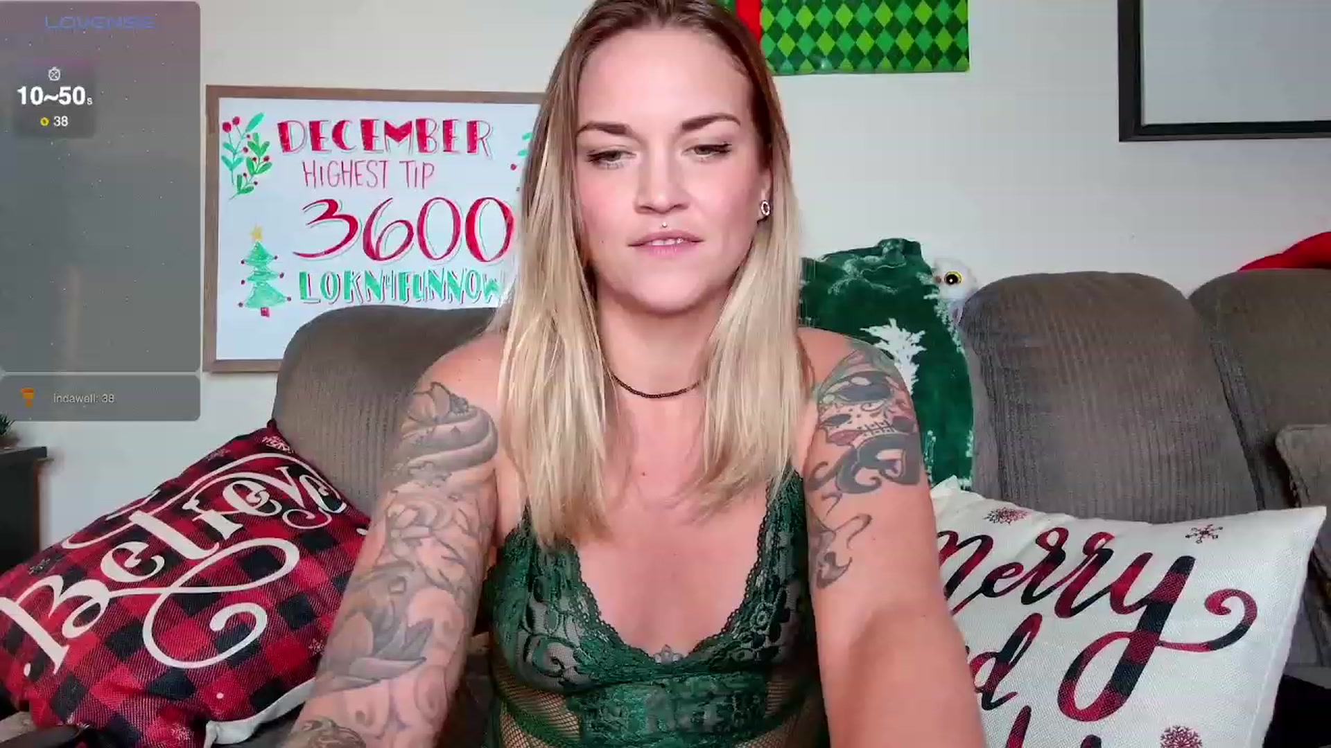 Gallery image thumbnail from Rose_Kitten's myfreecams stream on, 12/13/2023, 23:18 image 13 of 20