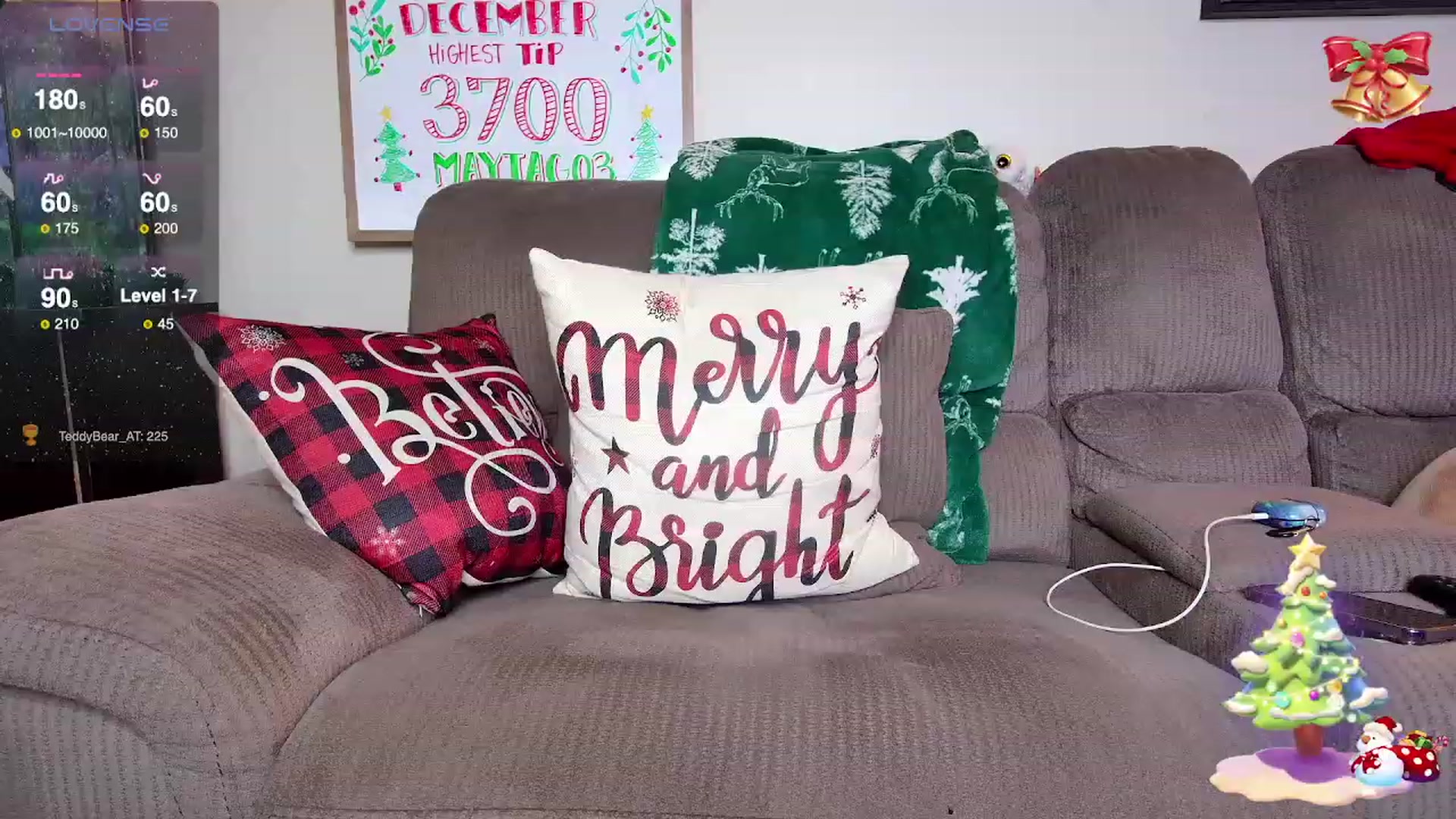 Gallery image thumbnail from Rose_Kitten's myfreecams stream on, 12/15/2023, 02:08 image 11 of 20
