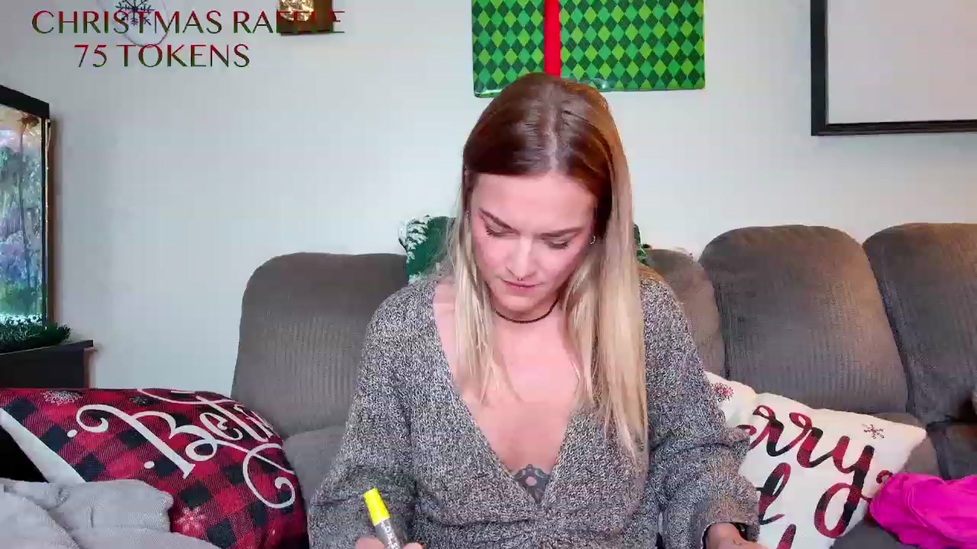 Gallery image thumbnail from Rose_Kitten's myfreecams stream on, 12/16/2023, 04:00 image 4 of 20