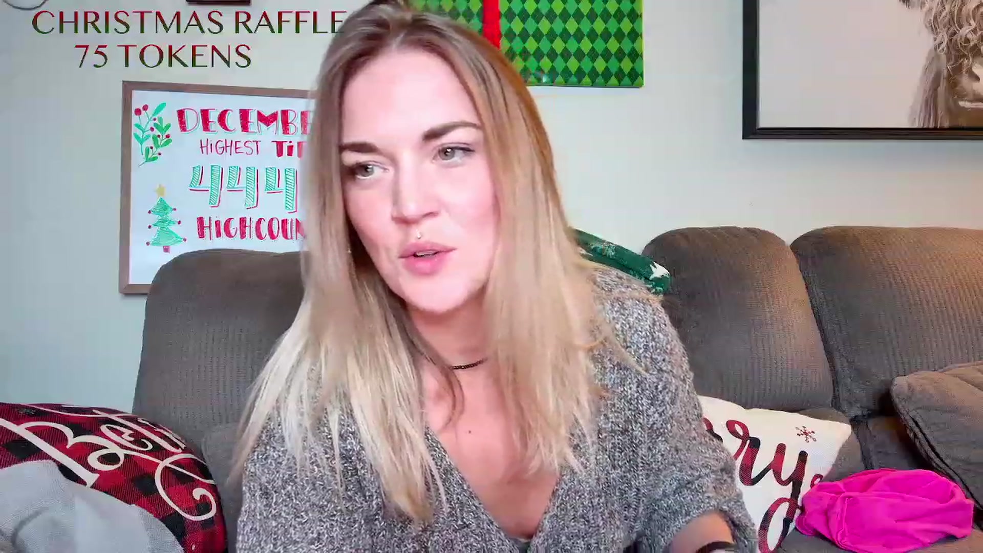 Gallery image thumbnail from Rose_Kitten's myfreecams stream on, 12/16/2023, 04:00 image 12 of 20