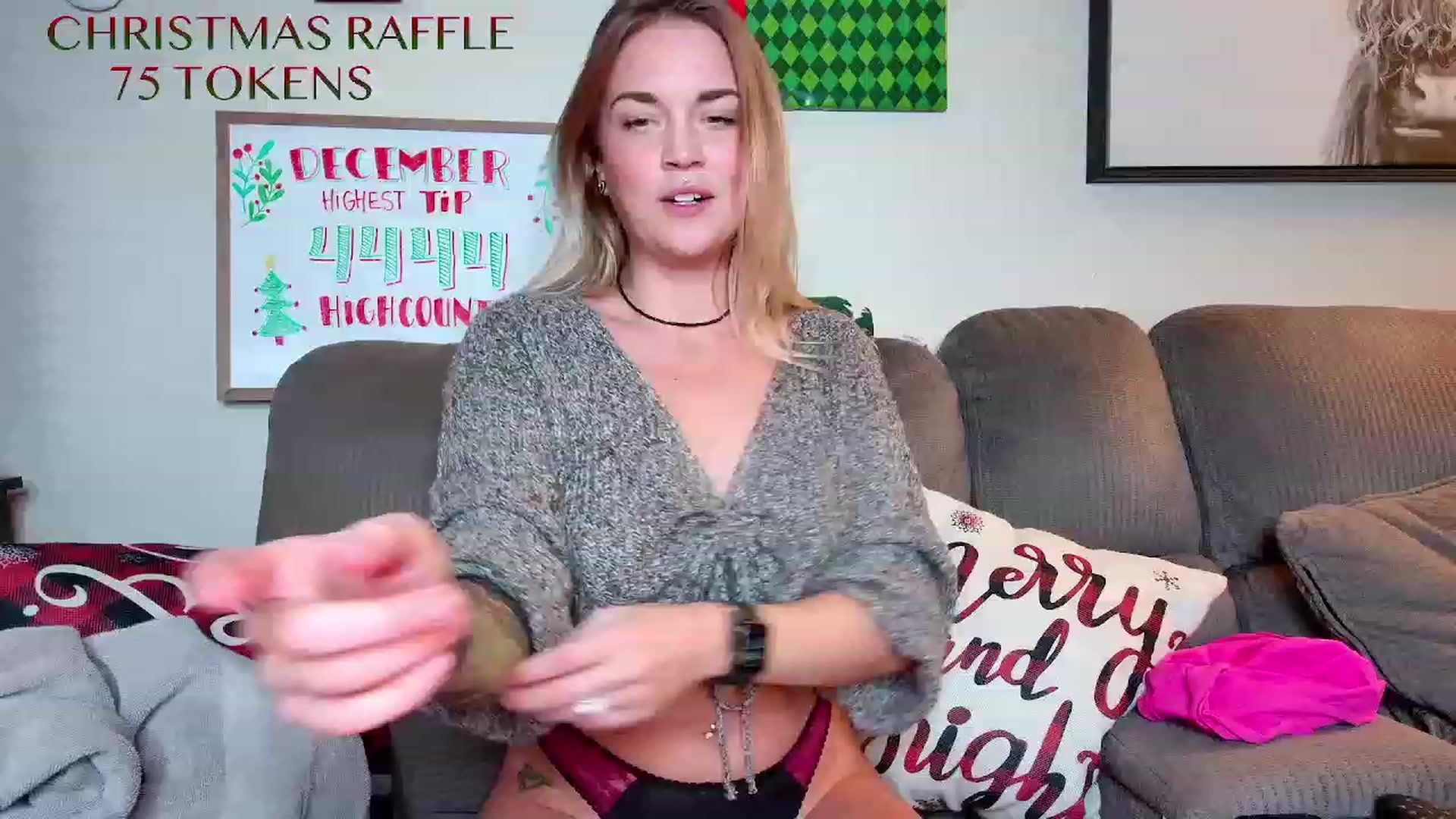 Gallery image thumbnail from Rose_Kitten's myfreecams stream on, 12/16/2023, 04:00 image 7 of 20