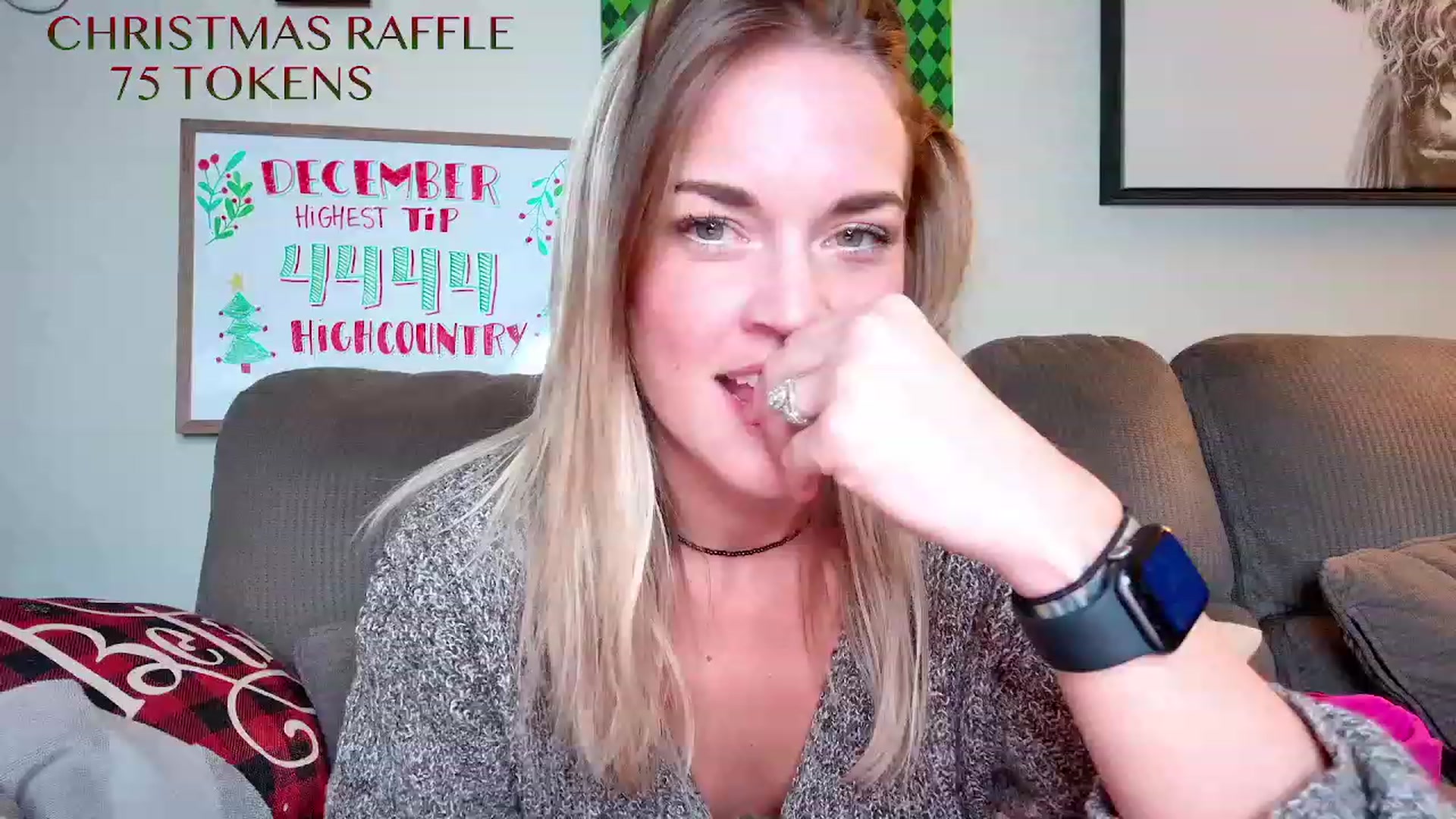 Gallery image thumbnail from Rose_Kitten's myfreecams stream on, 12/16/2023, 04:00 image 11 of 20