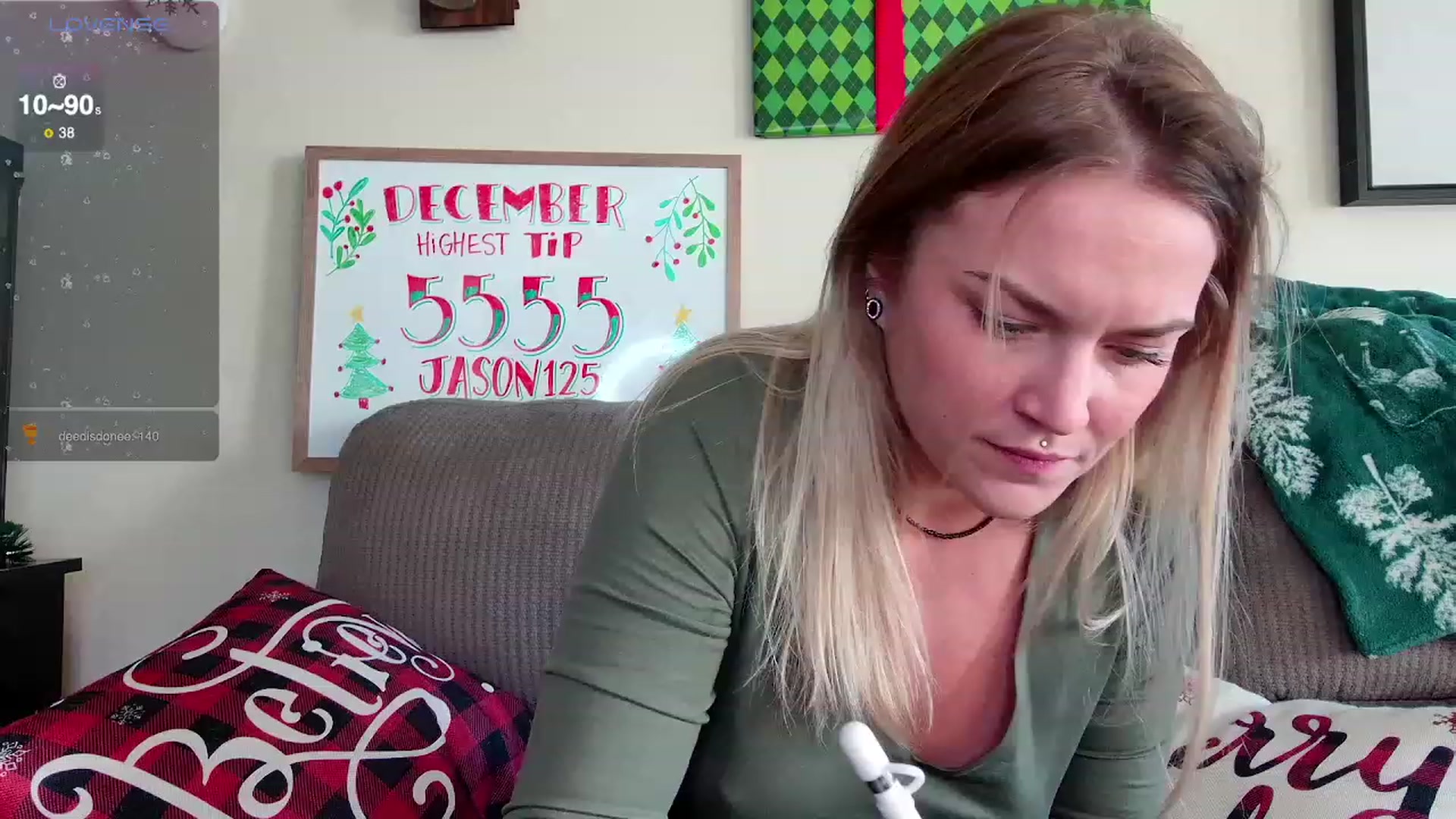 Gallery image thumbnail from Rose_Kitten's myfreecams stream on, 12/20/2023, 21:25 image 15 of 20