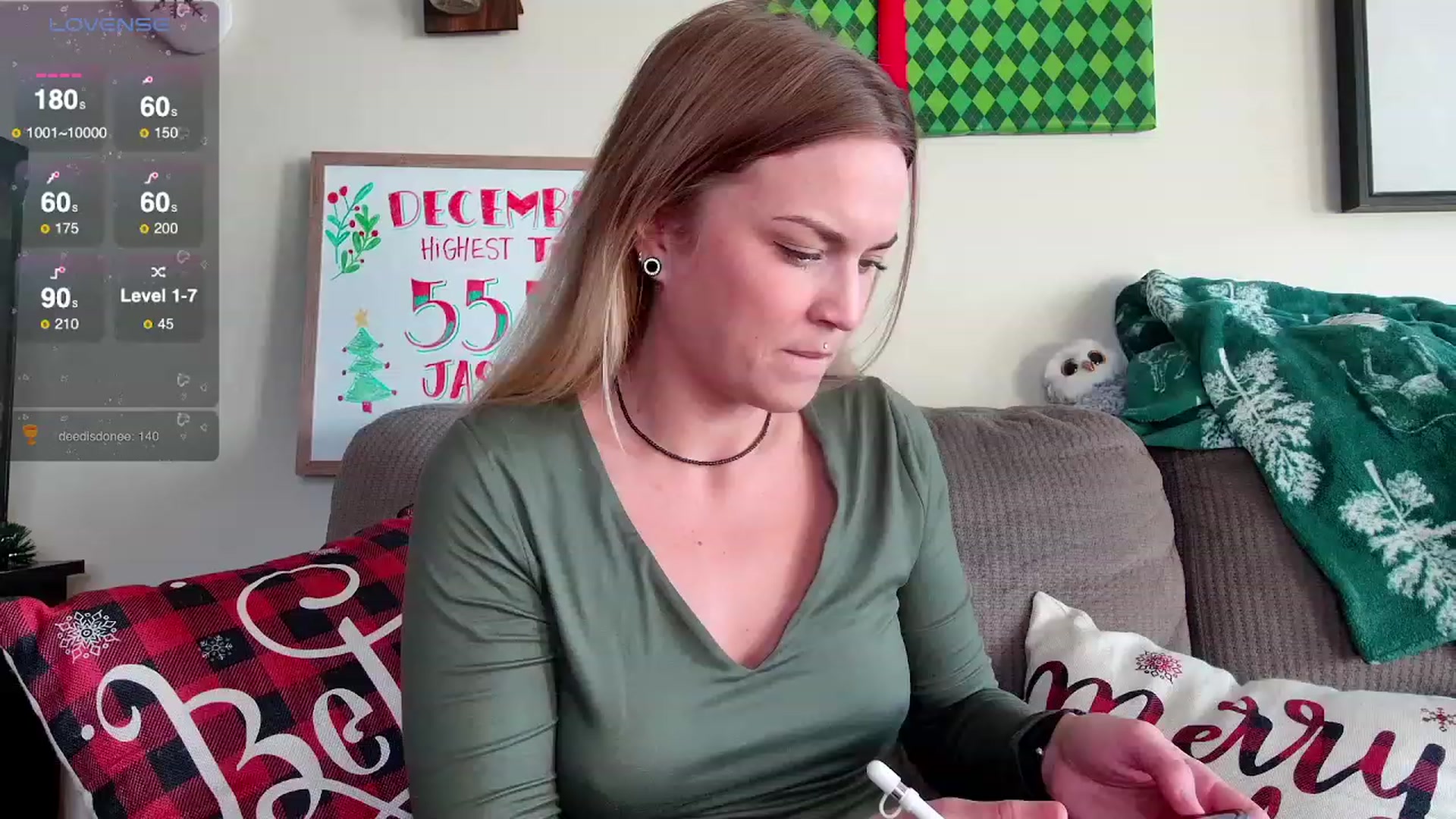 Gallery image thumbnail from Rose_Kitten's myfreecams stream on, 12/20/2023, 21:25 image 6 of 20