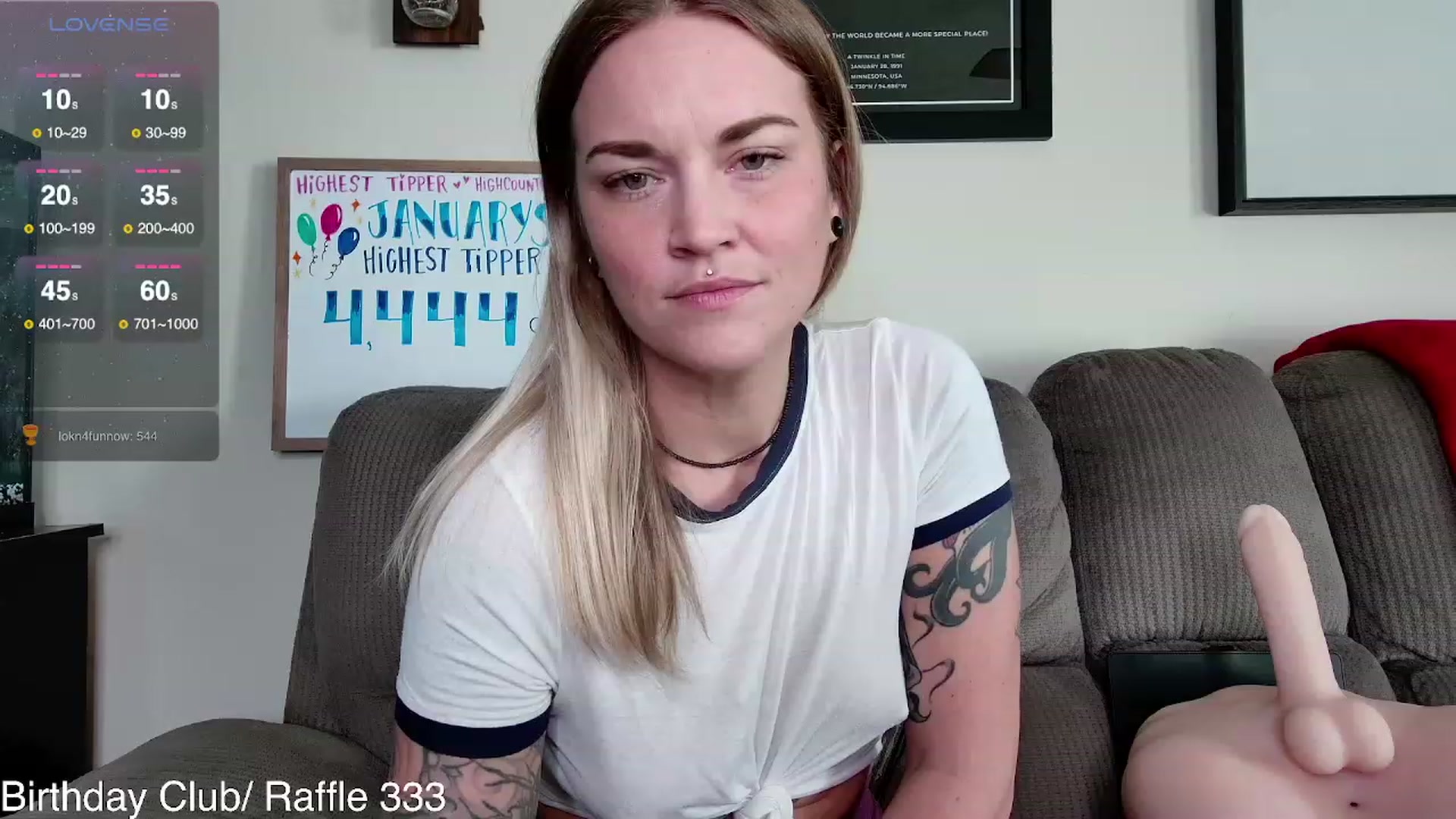 Gallery image thumbnail from Rose_Kitten's myfreecams stream on, 01/05/2024, 19:57 image 19 of 20