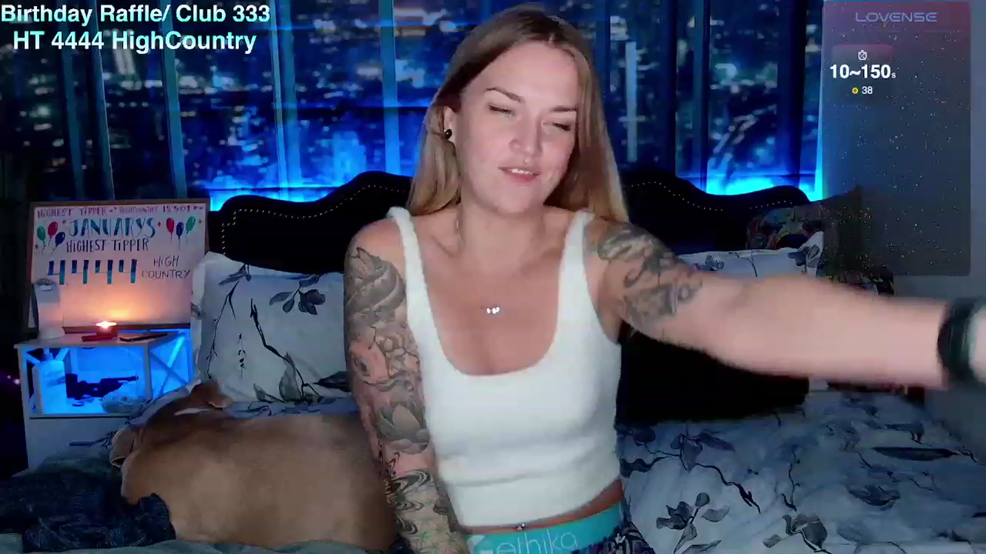 Gallery image thumbnail from Rose_Kitten's myfreecams stream on, 01/20/2024, 02:40 image 9 of 20