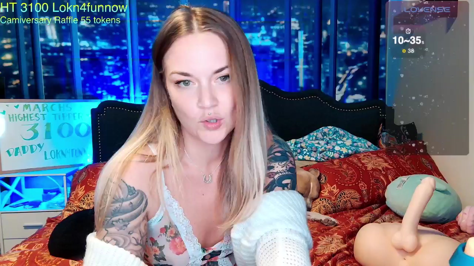 Gallery image thumbnail from Rose_Kitten's myfreecams stream on, 03/29/2024, 01:53 image 13 of 20