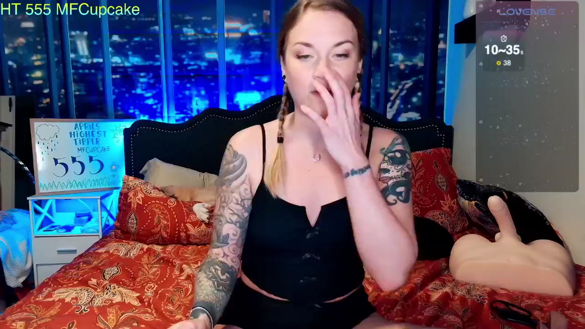 Gallery image thumbnail from Rose_Kitten's myfreecams stream on, 04/03/2024, 01:15 image 10 of 20