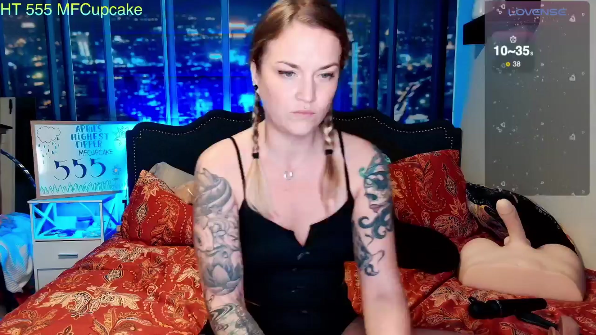Gallery image thumbnail from Rose_Kitten's myfreecams stream on, 04/03/2024, 01:15 image 7 of 20