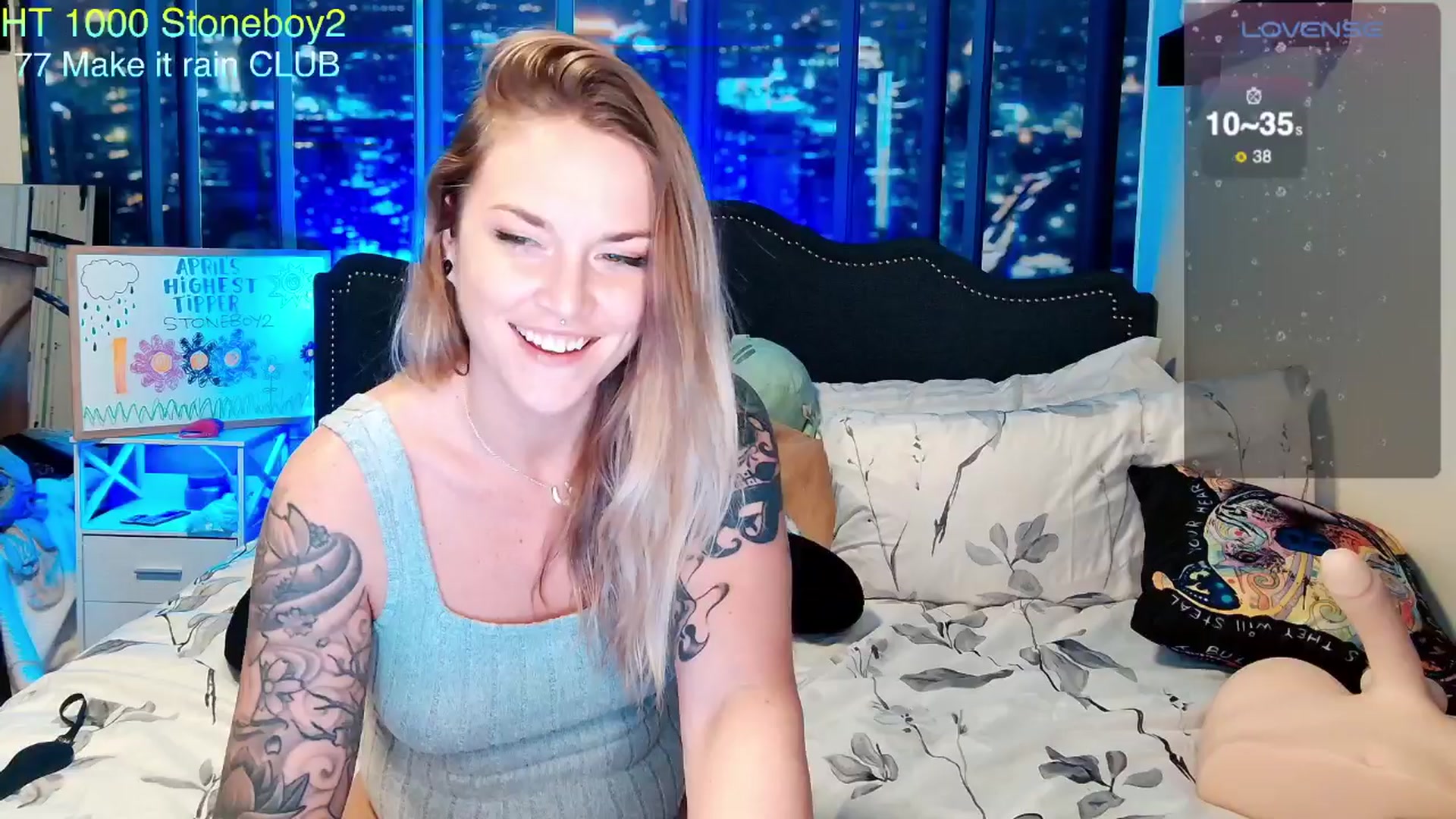 Gallery image thumbnail from Rose_Kitten's myfreecams stream on, 04/06/2024, 24:59 image 6 of 20