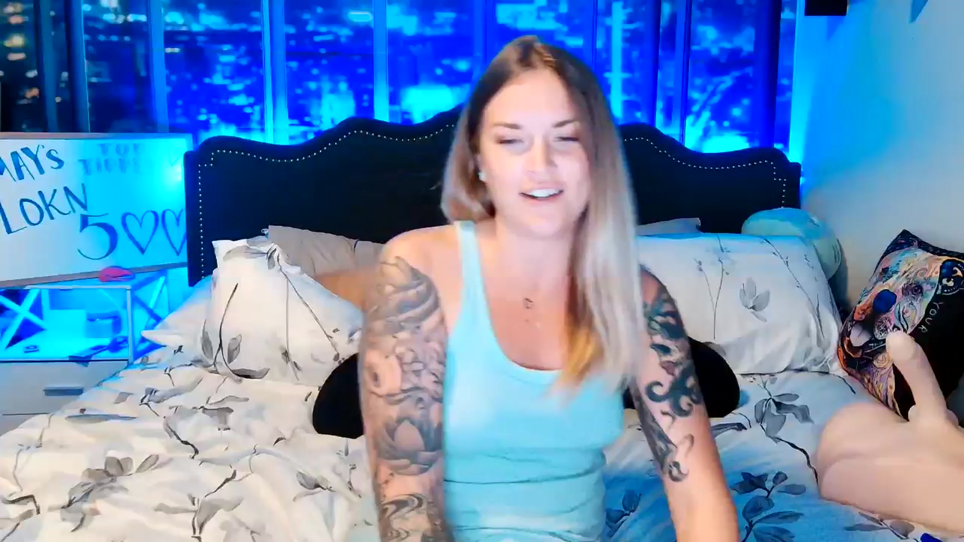 Gallery image thumbnail from Rose_Kitten's myfreecams stream on, 05/02/2024, 02:20 image 7 of 20
