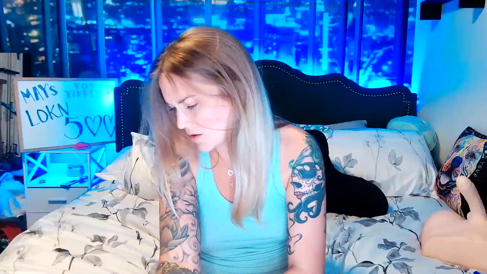 Gallery image thumbnail from Rose_Kitten's myfreecams stream on, 05/02/2024, 02:20 image 11 of 20