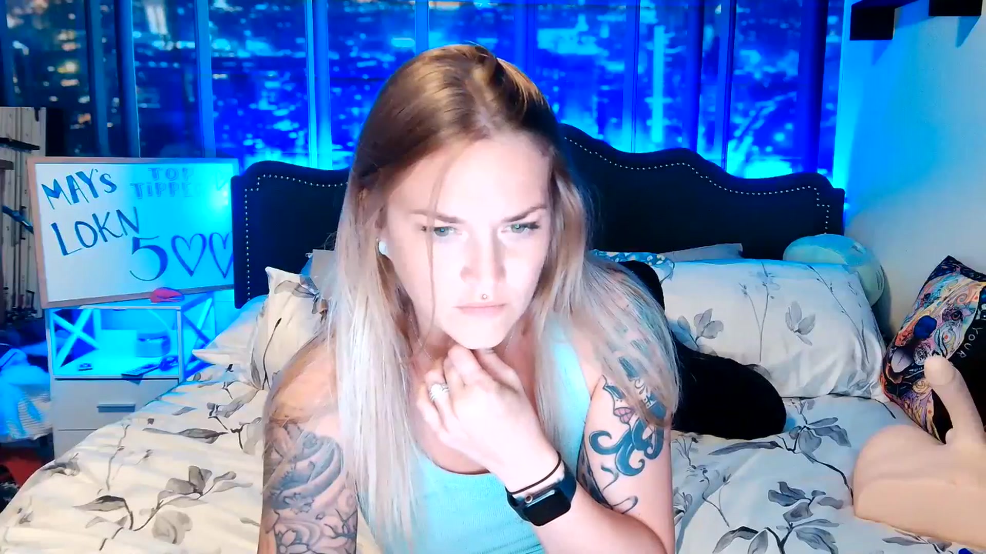 Gallery image thumbnail from Rose_Kitten's myfreecams stream on, 05/02/2024, 02:20 image 10 of 20