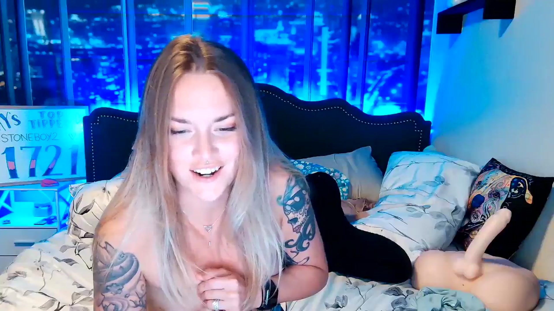 Gallery image thumbnail from Rose_Kitten's myfreecams stream on, 05/02/2024, 02:47 image 11 of 20