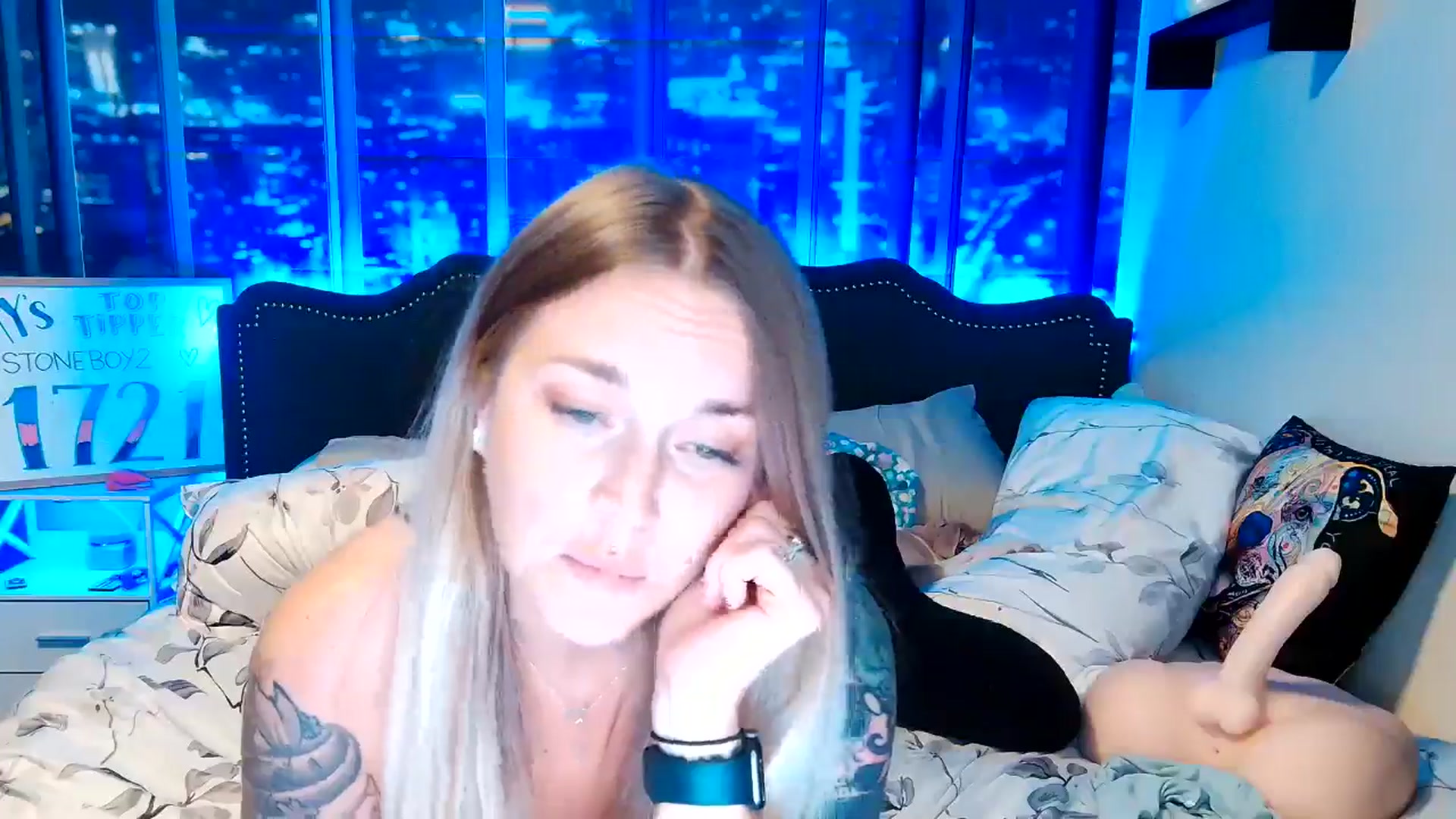 Gallery image thumbnail from Rose_Kitten's myfreecams stream on, 05/02/2024, 02:47 image 18 of 20